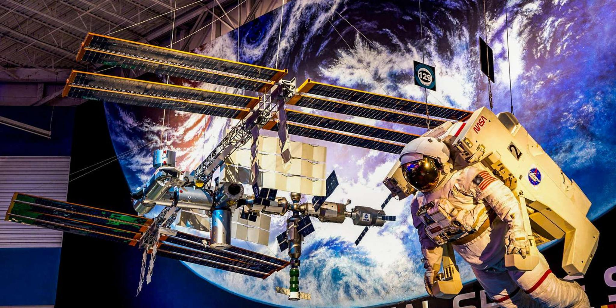 Houston Space Center Admission Ticket - Image 6