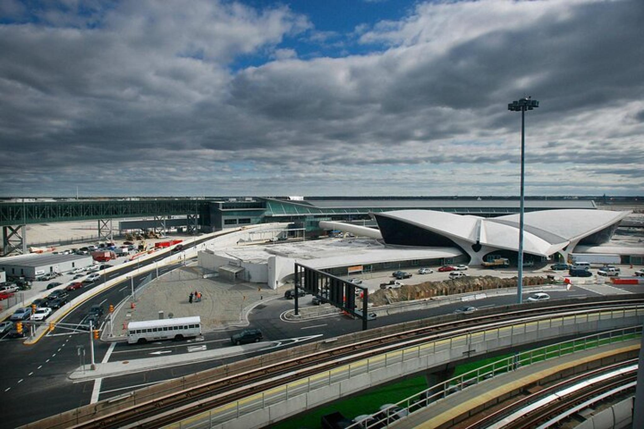 New York Airport Taxi Transfer - Image 3