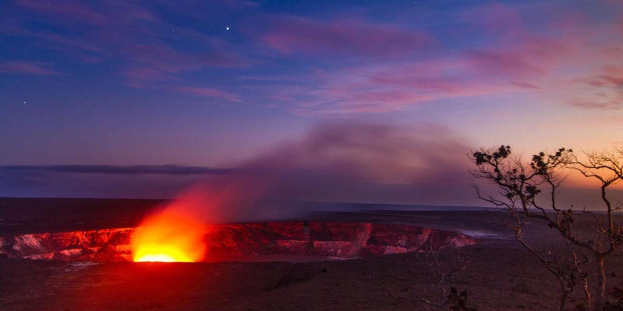 Big Island Volcanoes and Waterfall Tour - Image 5