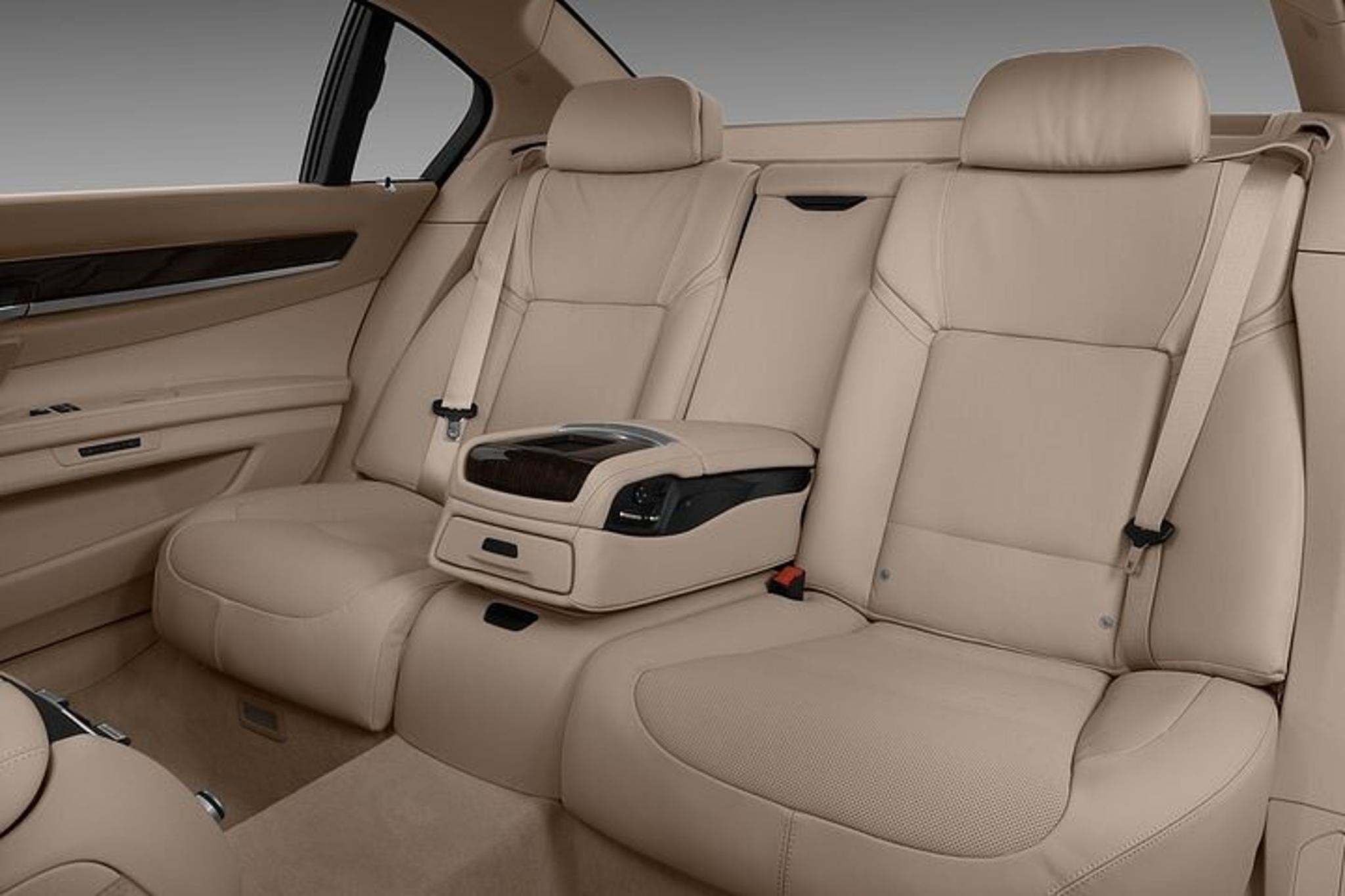 New York Private Sedan Transfer from JFK to Manhattan - Image 2