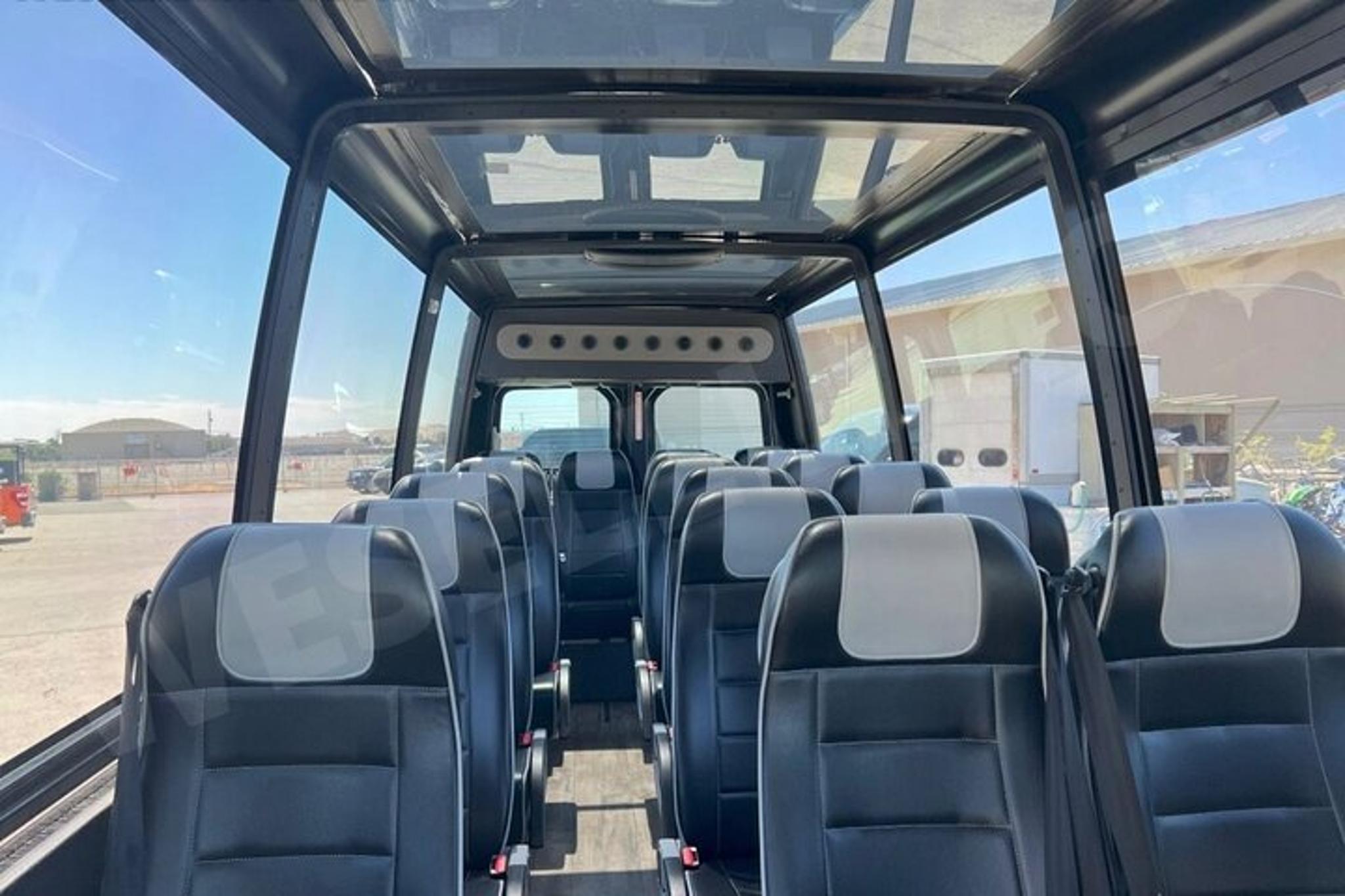 Yellowstone Open Air Glass Top Van Tour with Lunch - Image 3