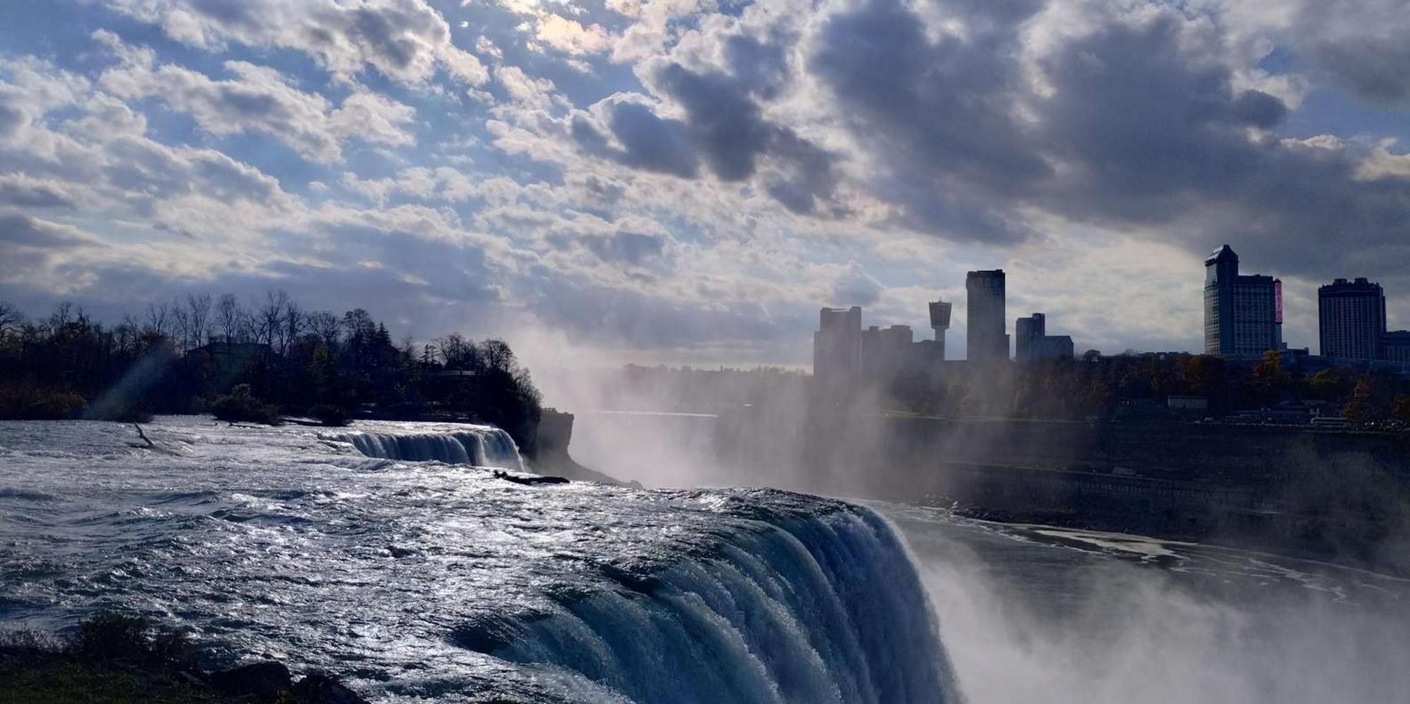 Niagara Falls Guided Tour with Scenic Views - Image 2