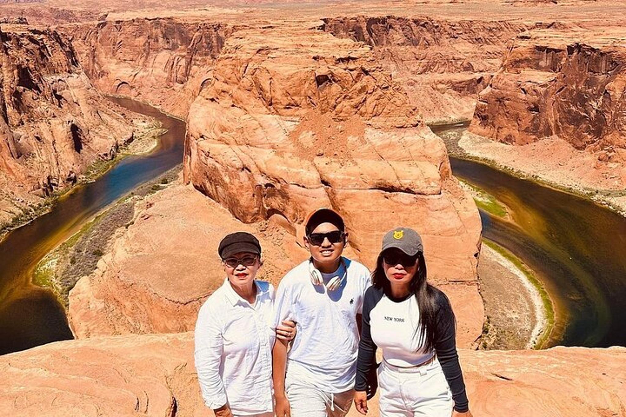 Las Vegas Antelope Canyon & Horseshoe Bend Tour - Image 3