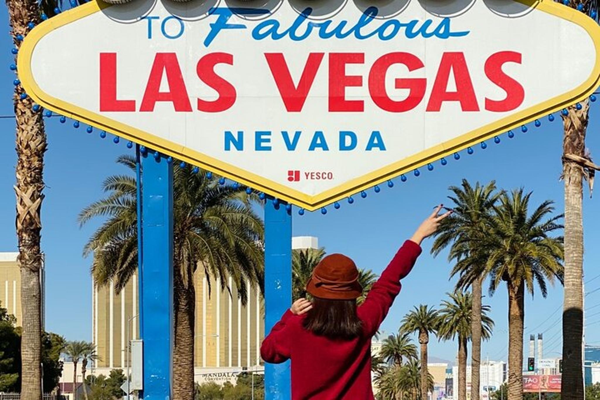 Las Vegas Day Tour Hoover Dam, Seven Magic, Red Rock & Fremont - Image 1