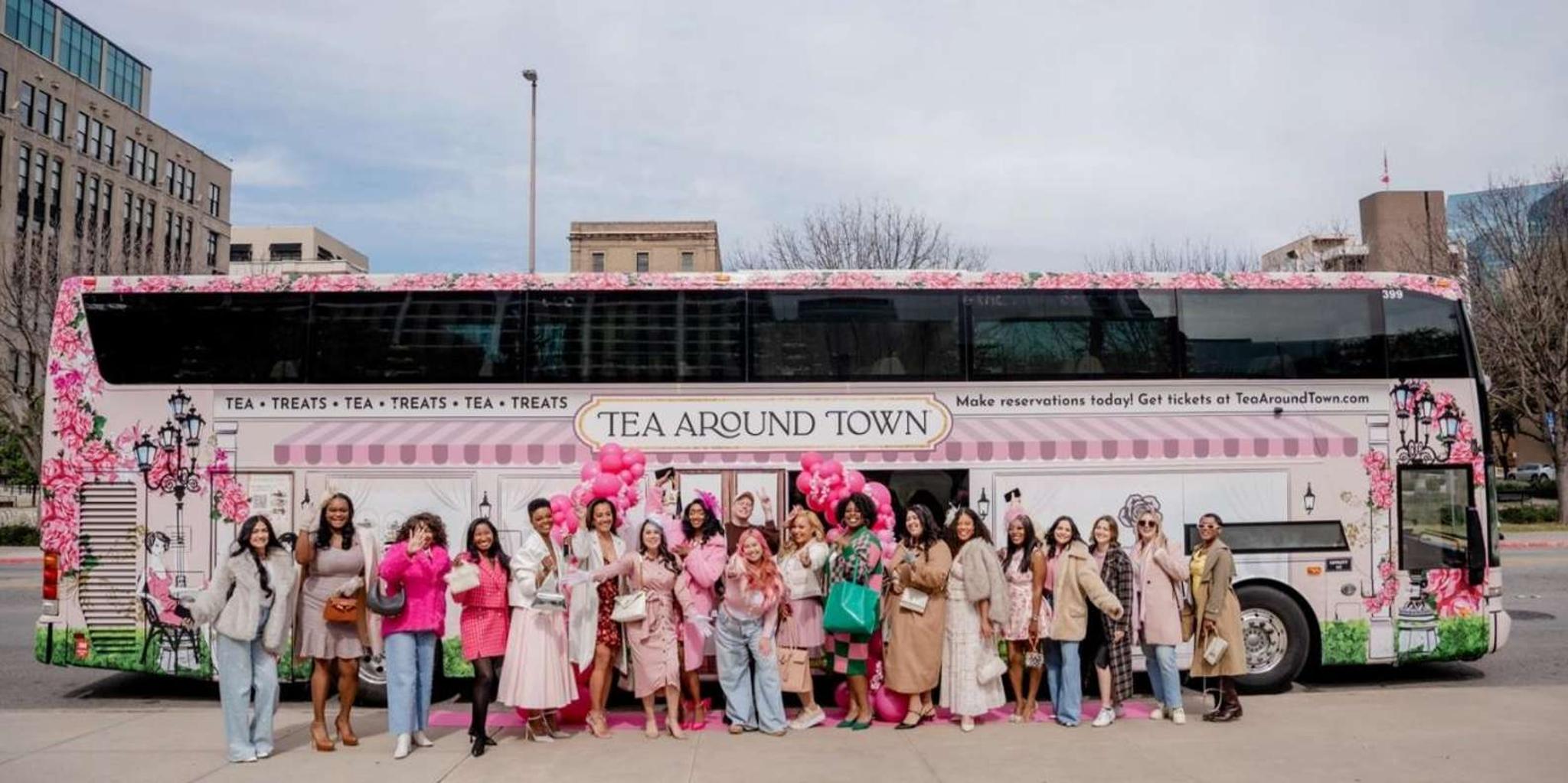 Dallas Tea Bus Tour with Treats 1.5 hr - Image 3