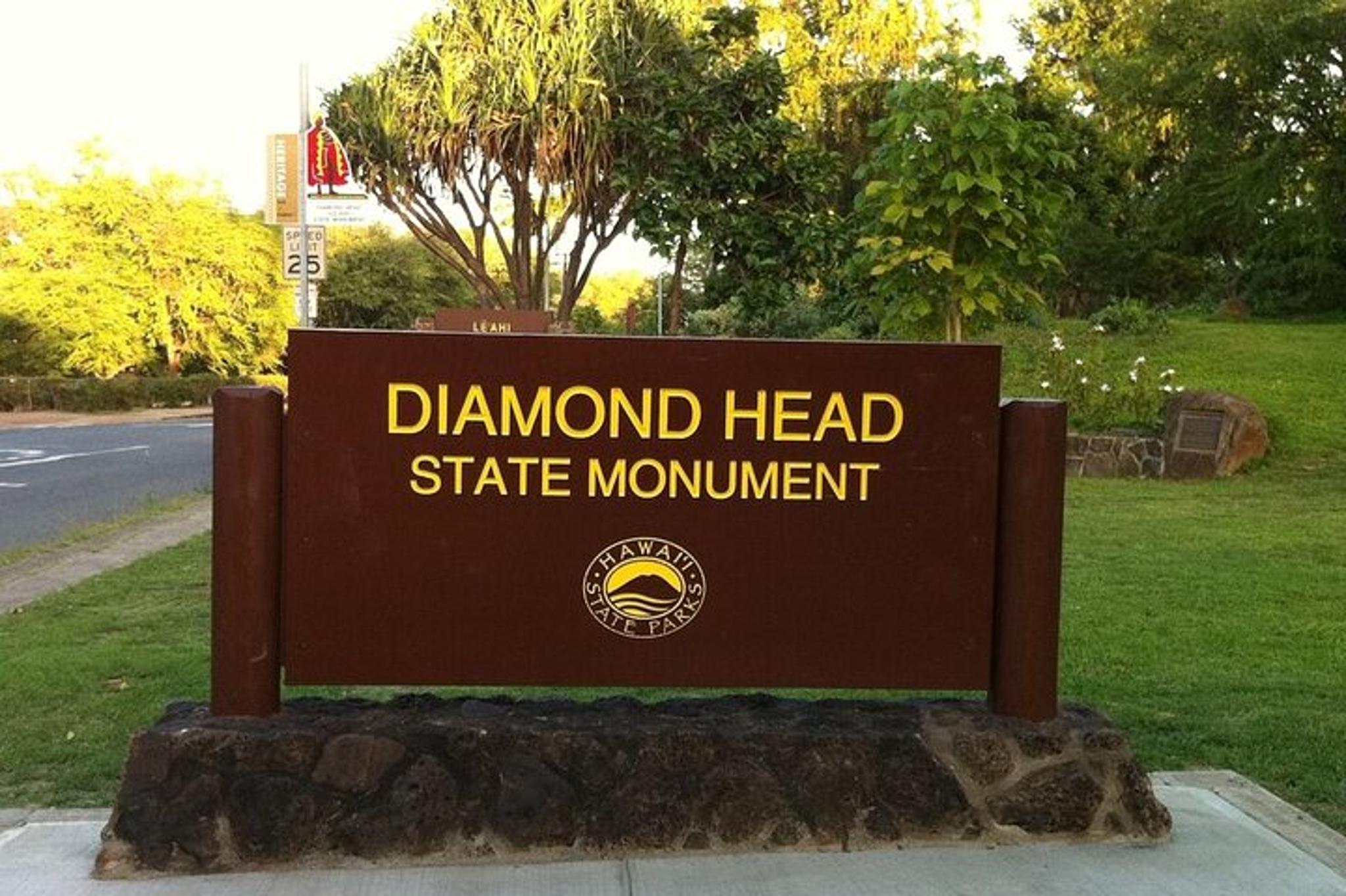 Honolulu Diamond Head Hiking Tour - Image 3