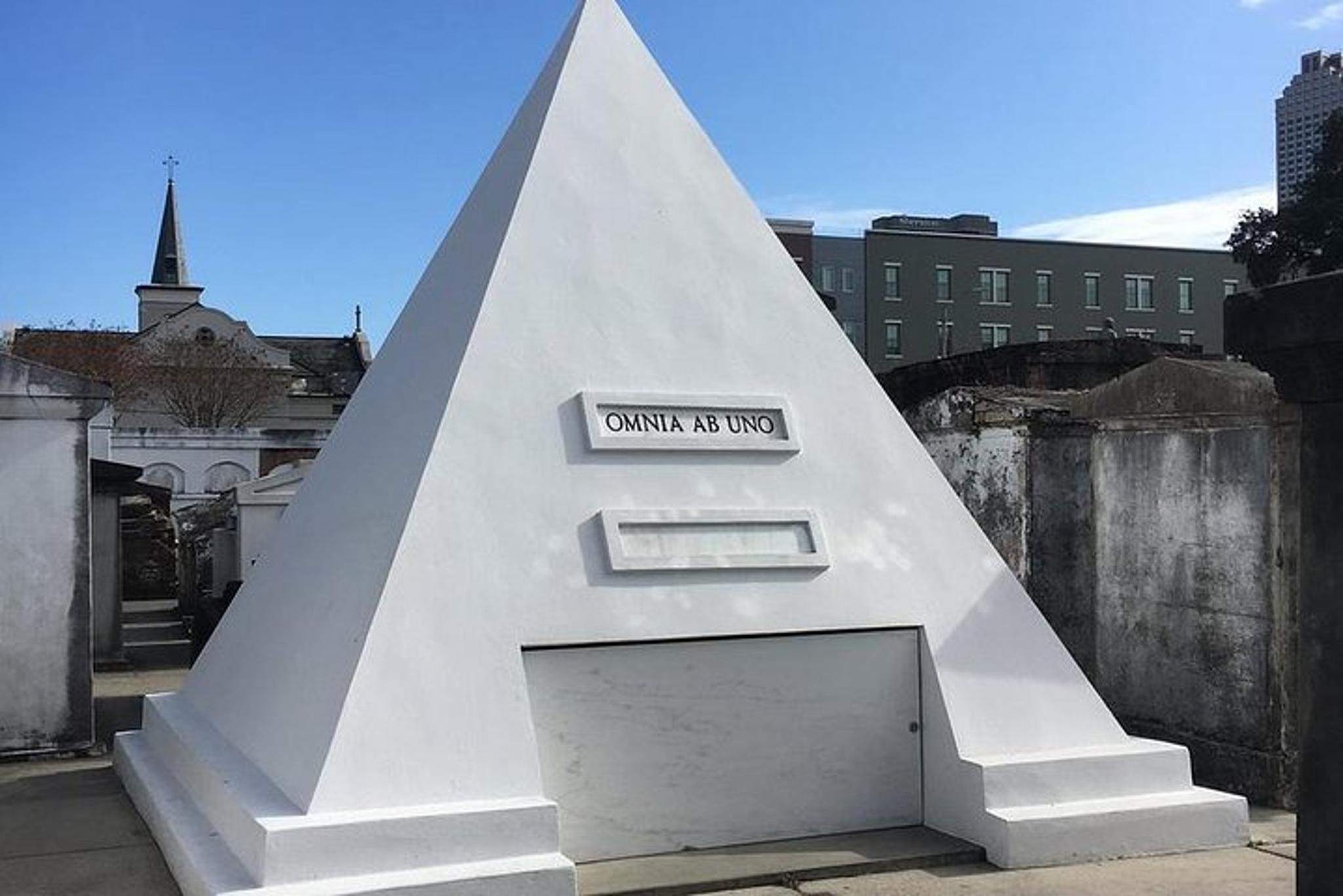 New Orleans Saint Louis Cemetery Walking Tour - Image 6