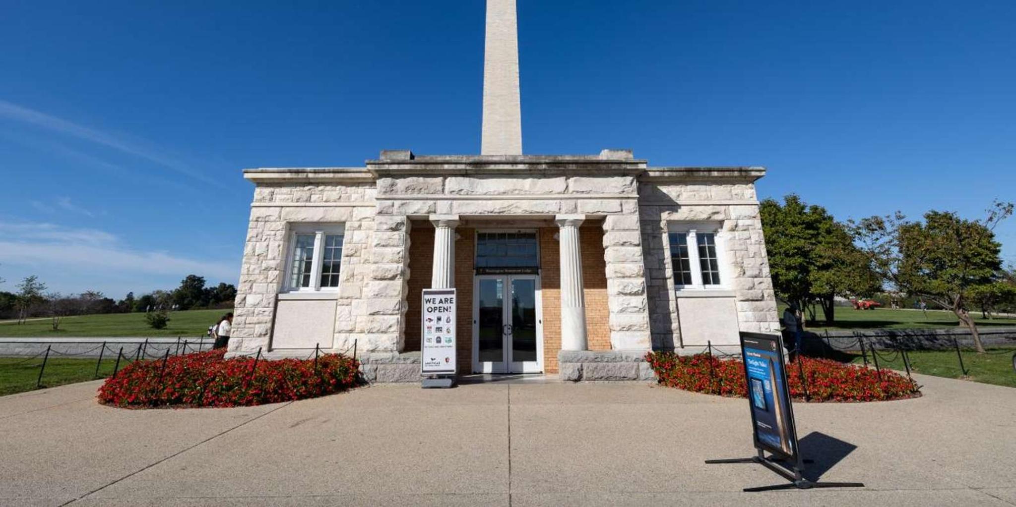 Washington DC Cherry Blossoms Tour with Retired Ranger - Image 6