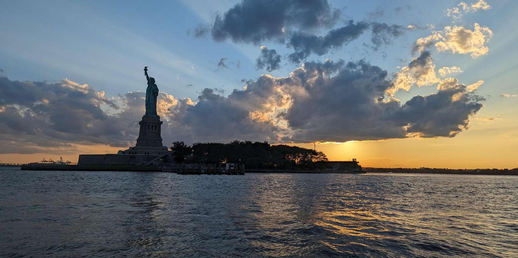 New York City Statue of Liberty Sailing Charter - Image 3
