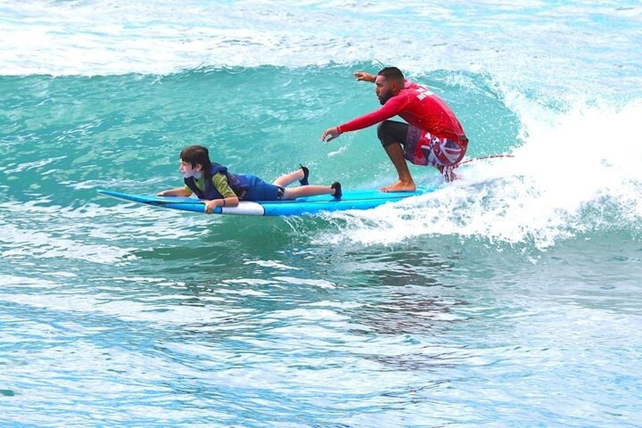 Honolulu Surf Lessons at Ala Moana Beach - Image 5