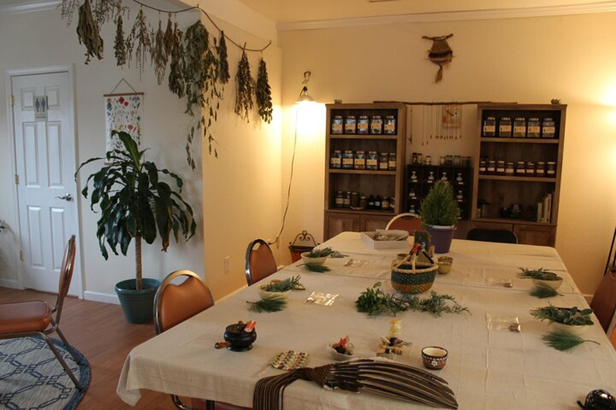 Asheville Smoke Bundle Making Workshop - Image 5