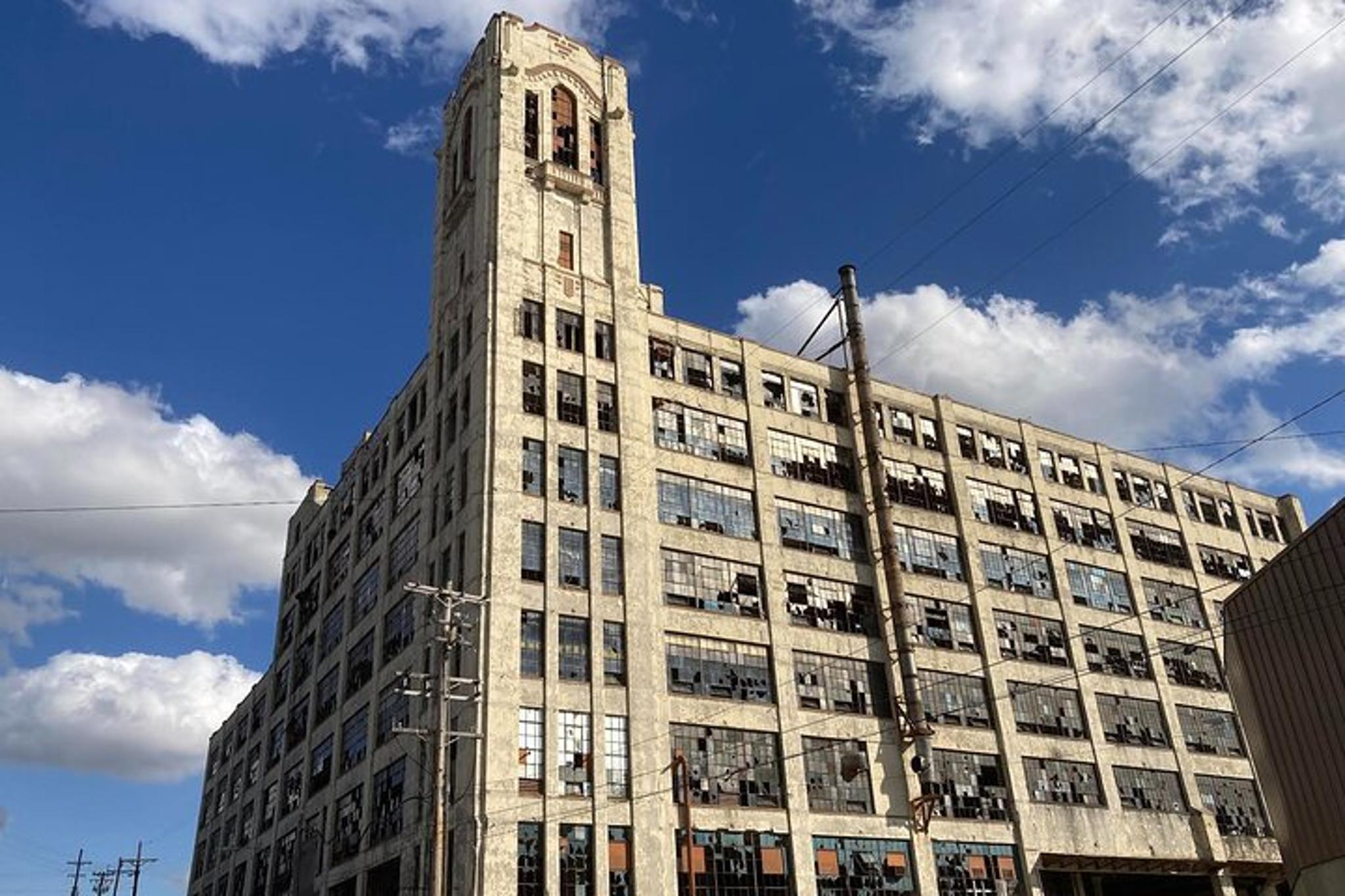 Cincinnati Ballparks and Breweries Bus Tour - Image 4