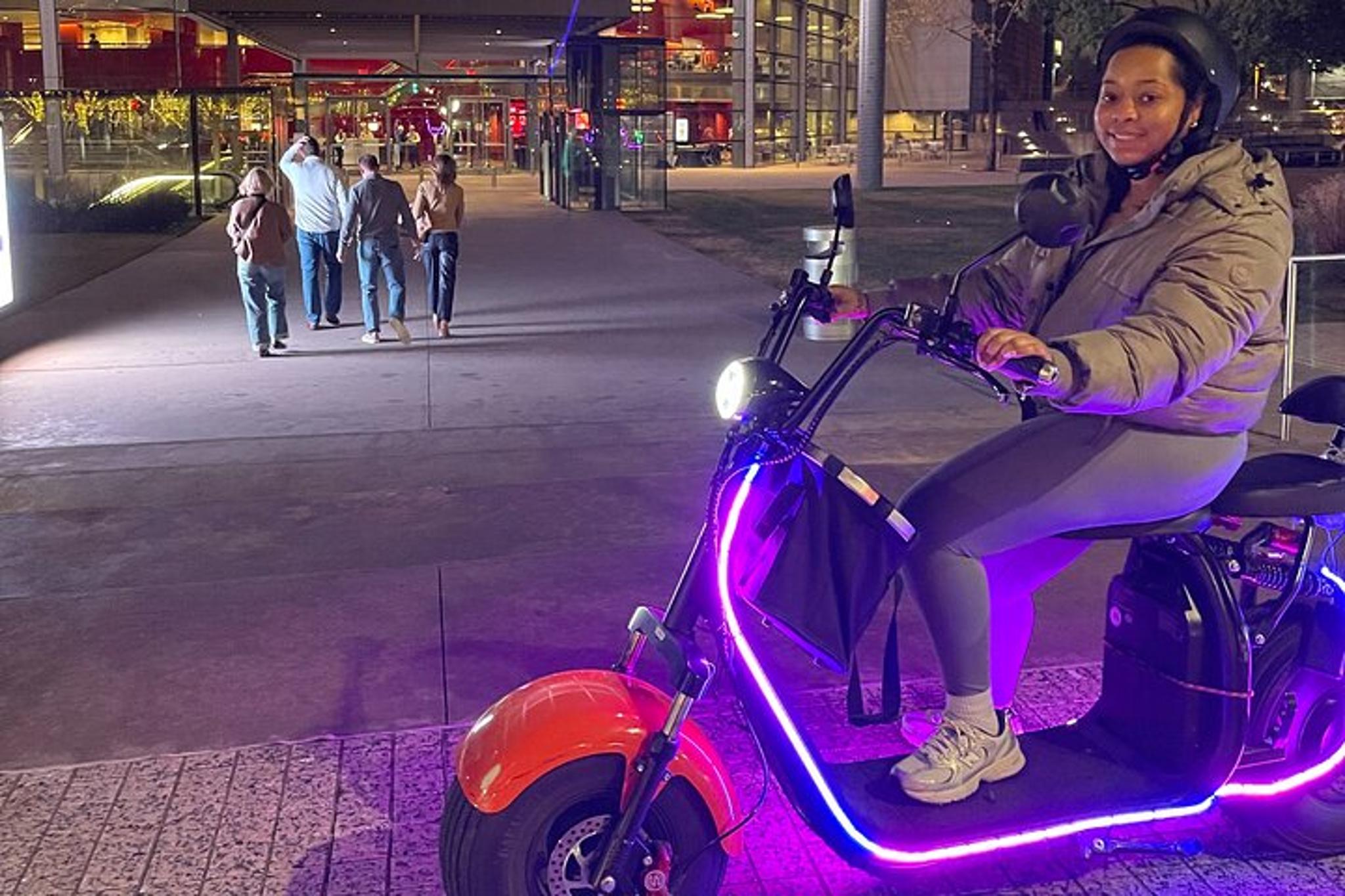 Dallas Sightseeing & History E-Scooter Tour 2 hr