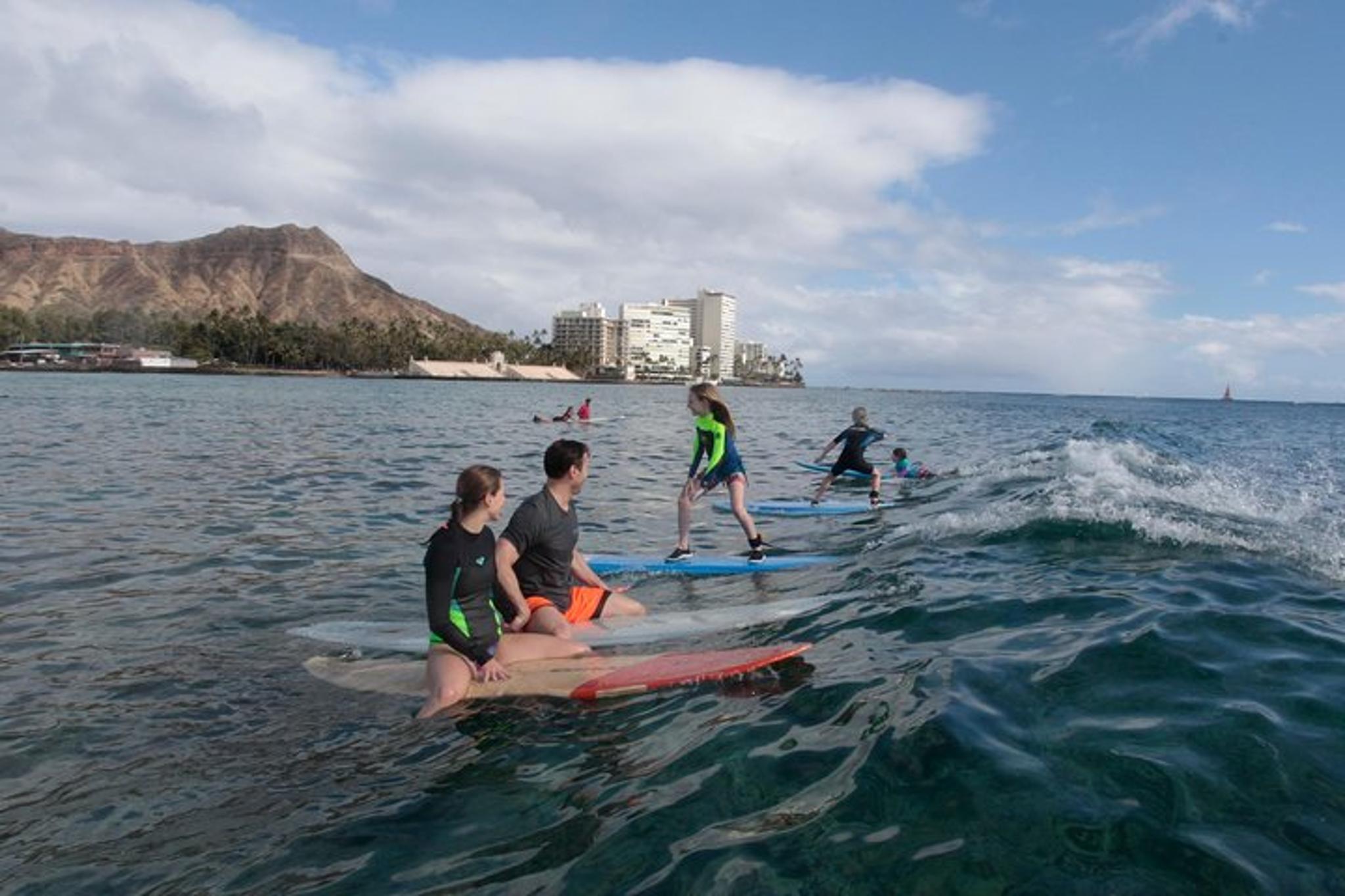 Waikiki Family Surfing Lesson with Shuttle - Image 4