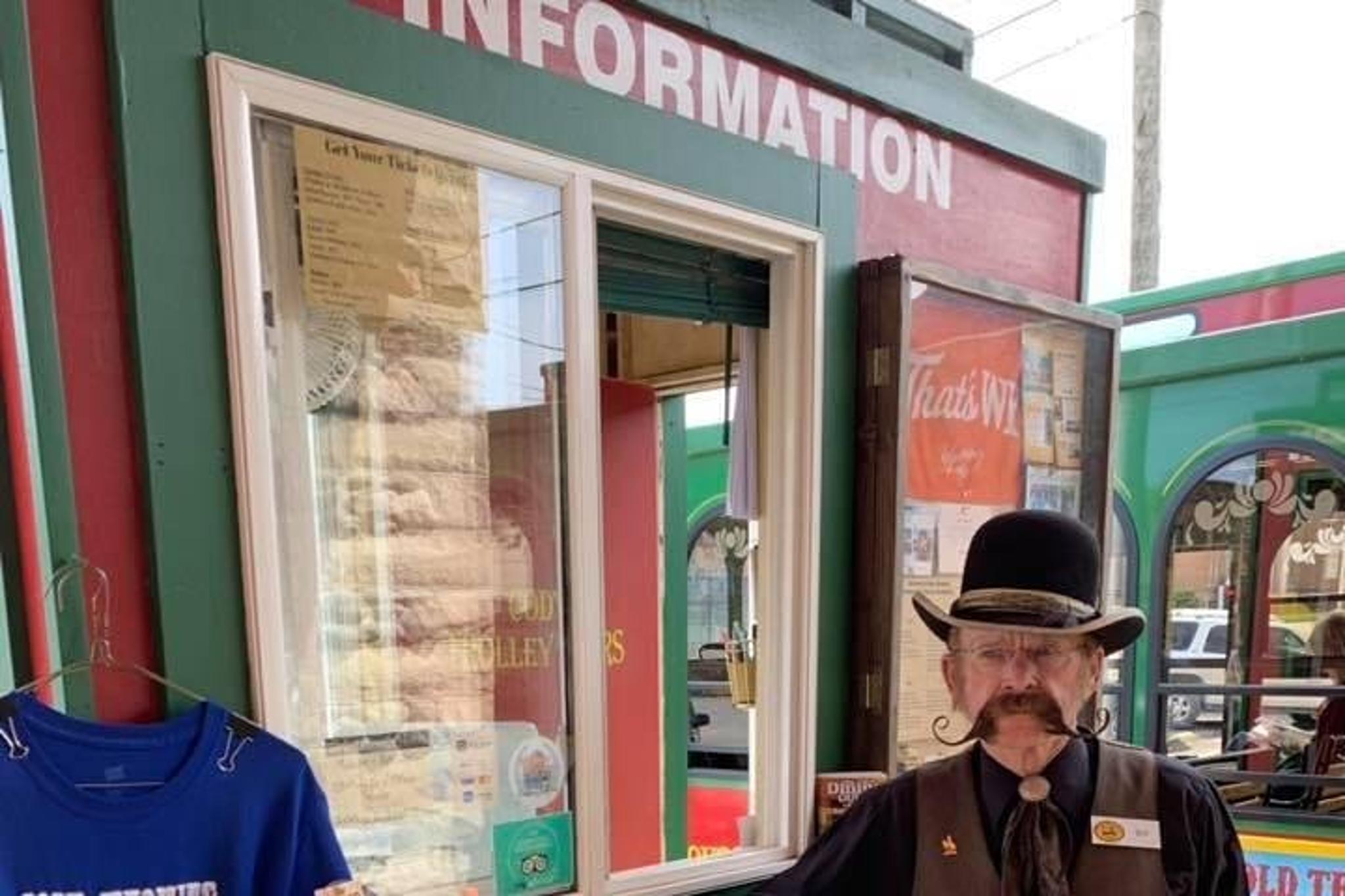 Cody Trolley Tour - Image 5