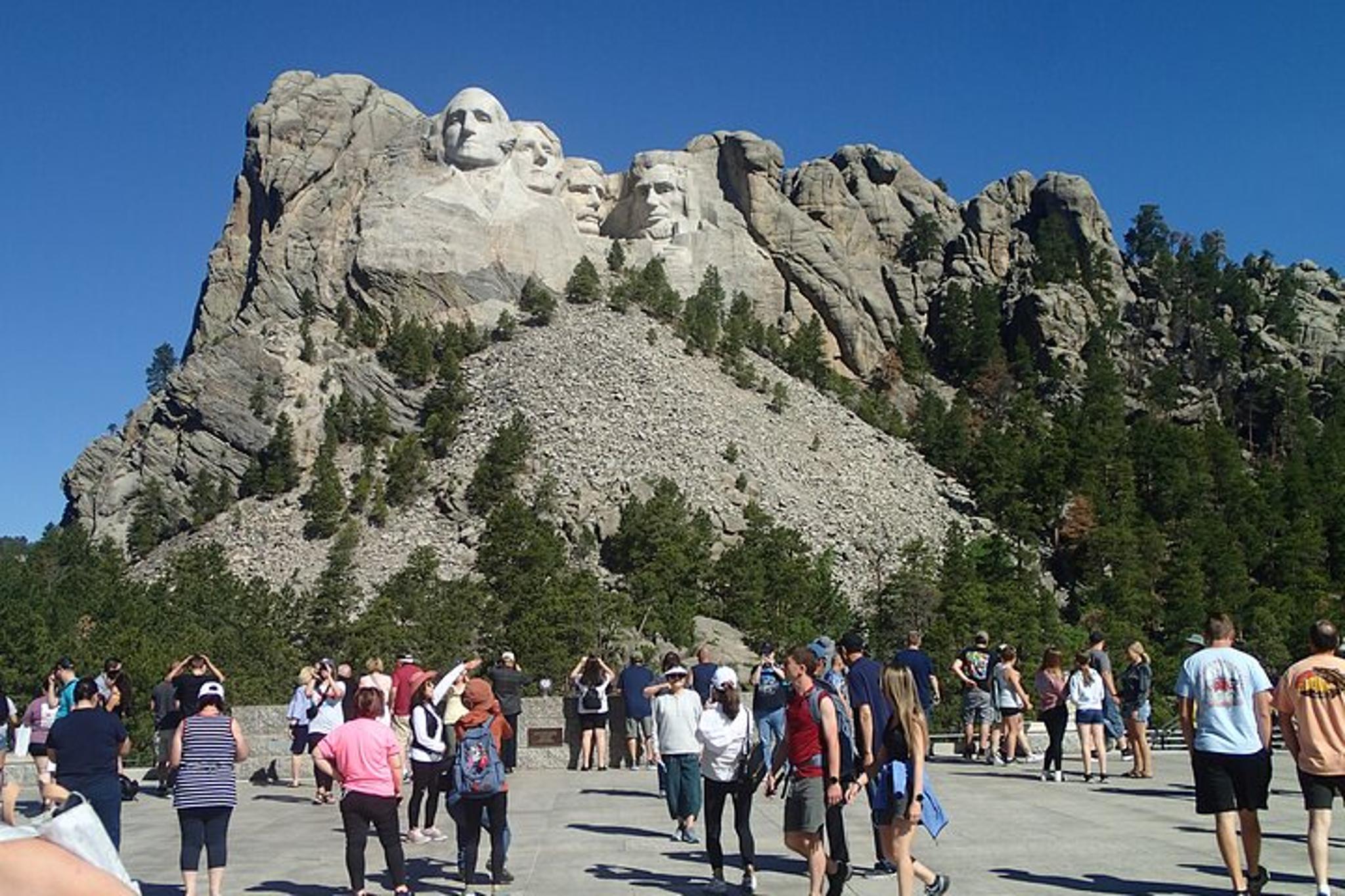 Keystone Mount Rushmore Expedition Tour 10 hr