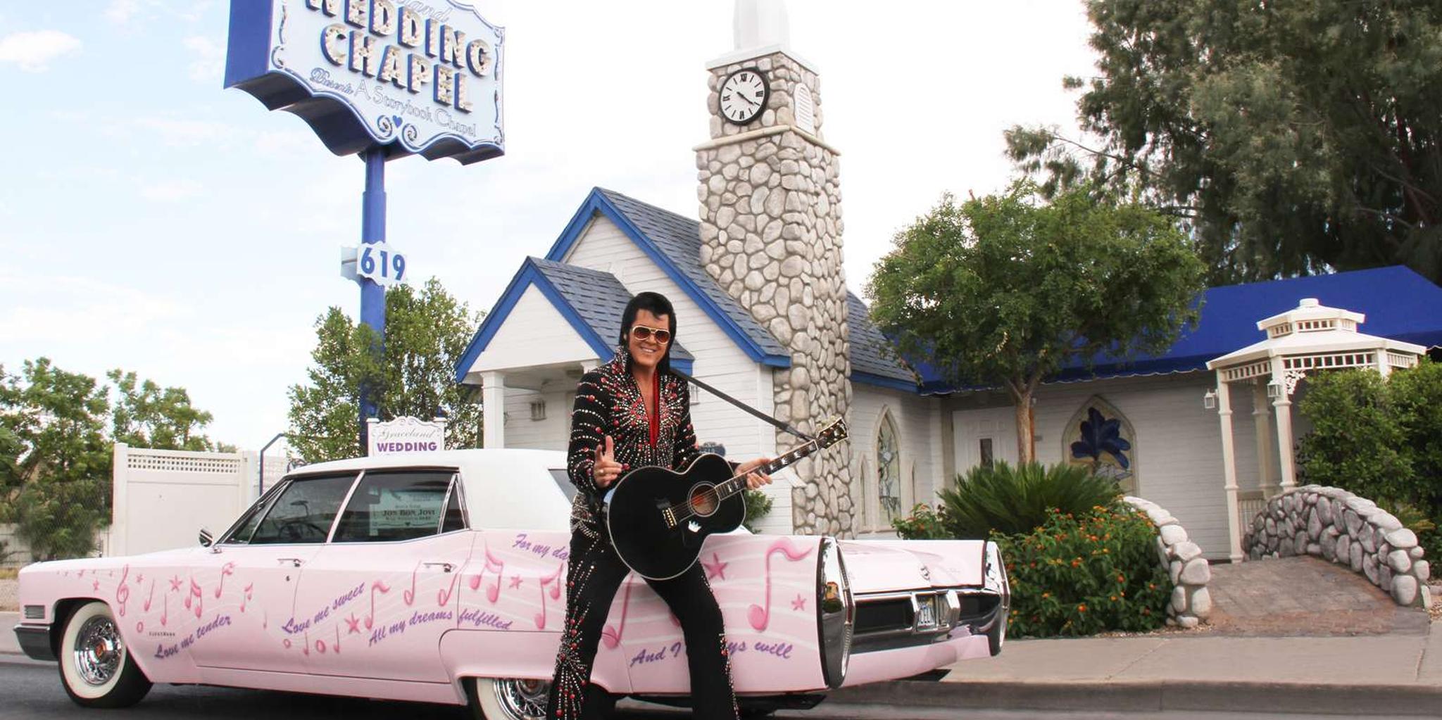 Las Vegas Elvis-Themed Wedding at Graceland Chapel - Image 6