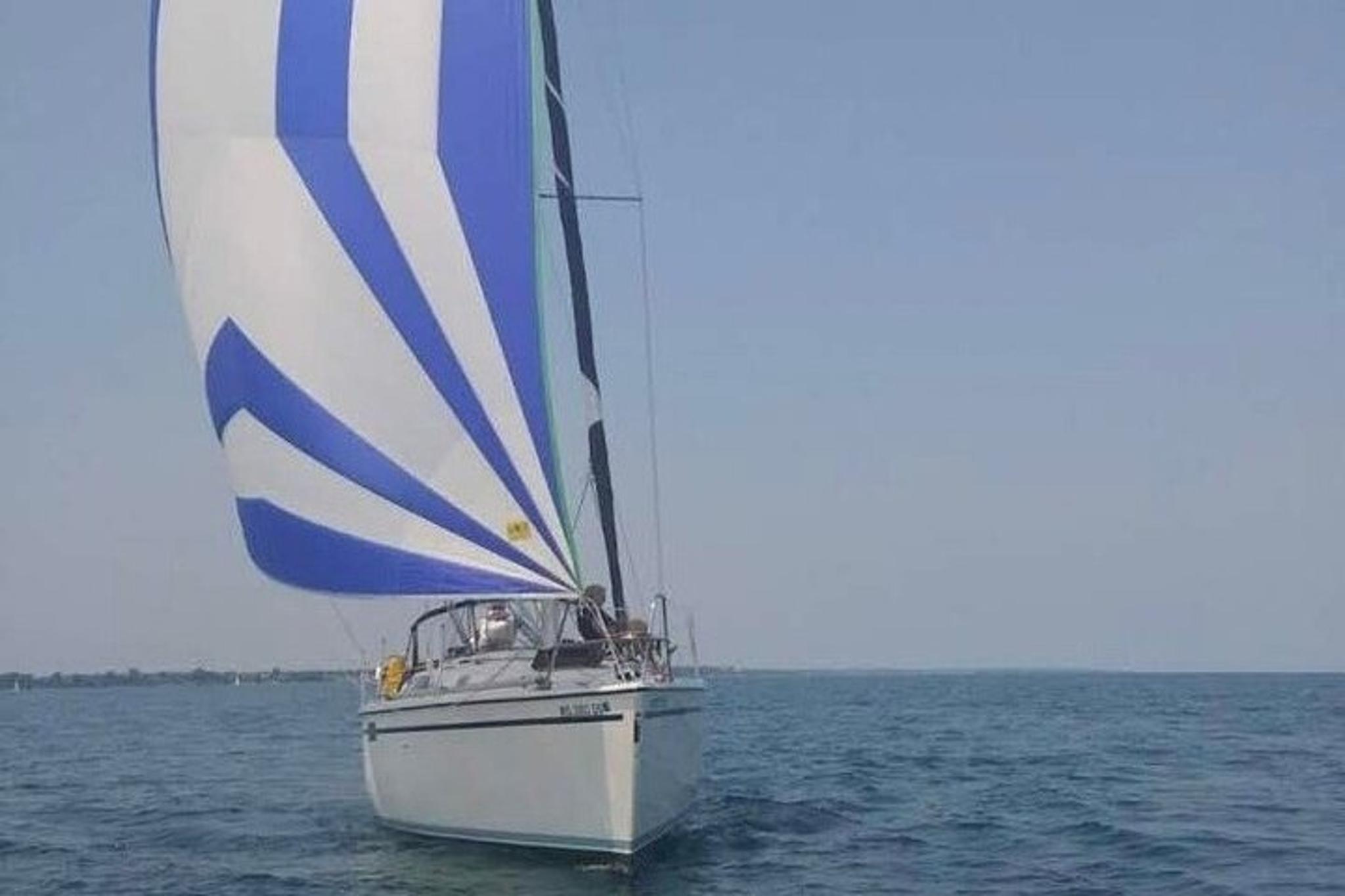 Racine Sailing Adventure on Lake Michigan 2 hr - Image 2