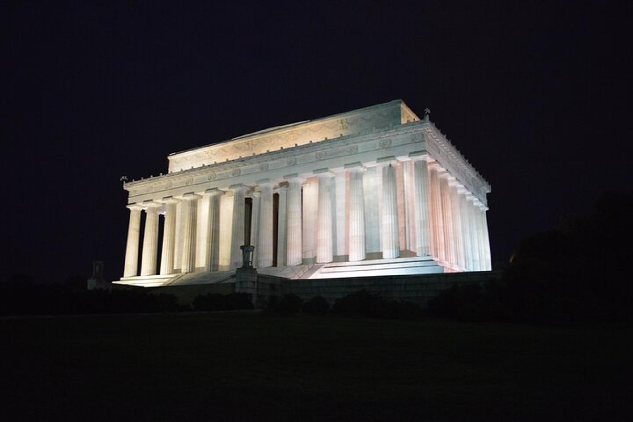 Washington DC Monuments Night Tour - Image 2