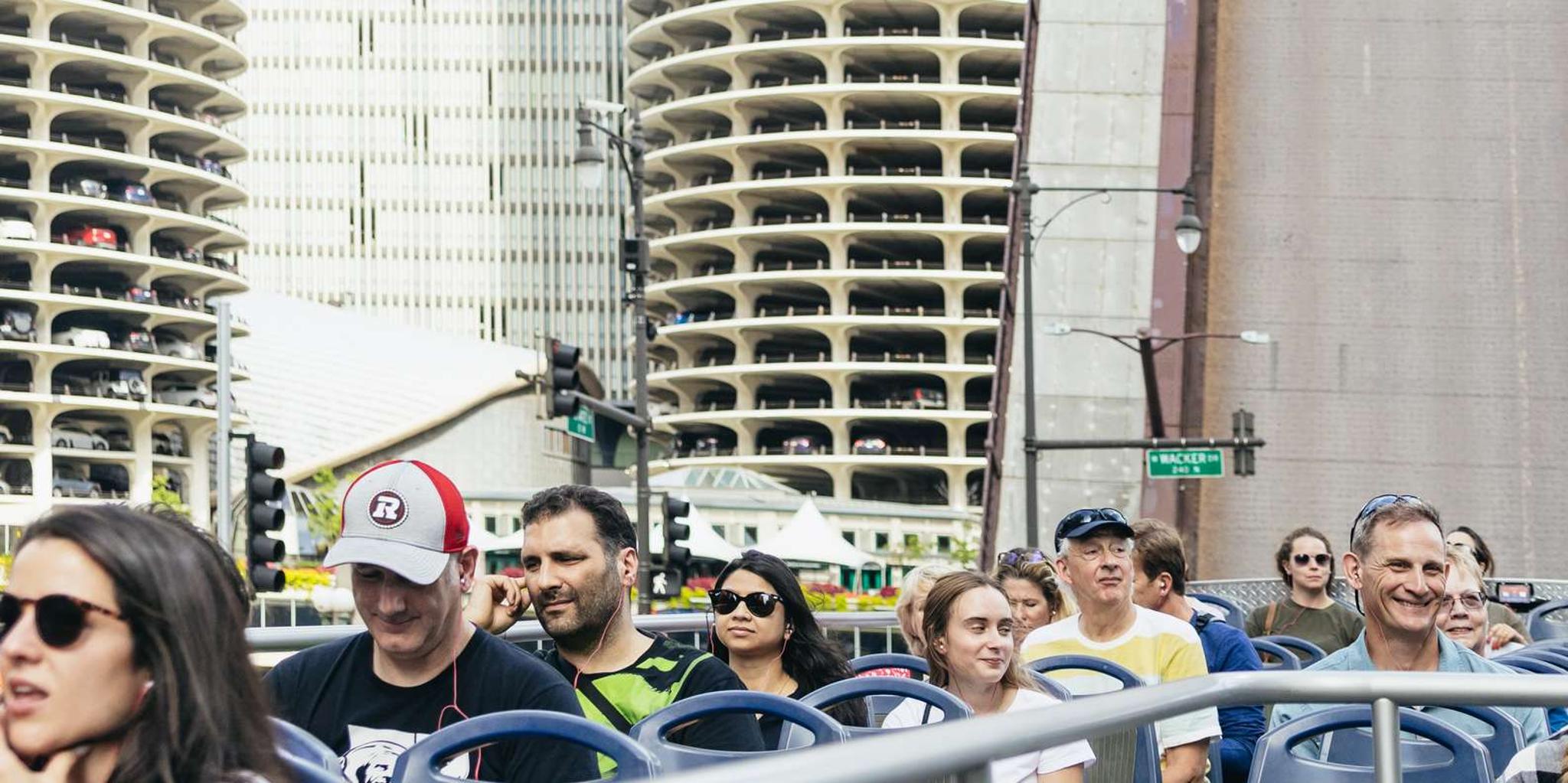 Chicago Hop-On Hop-Off Sightseeing Bus Tour - Image 4