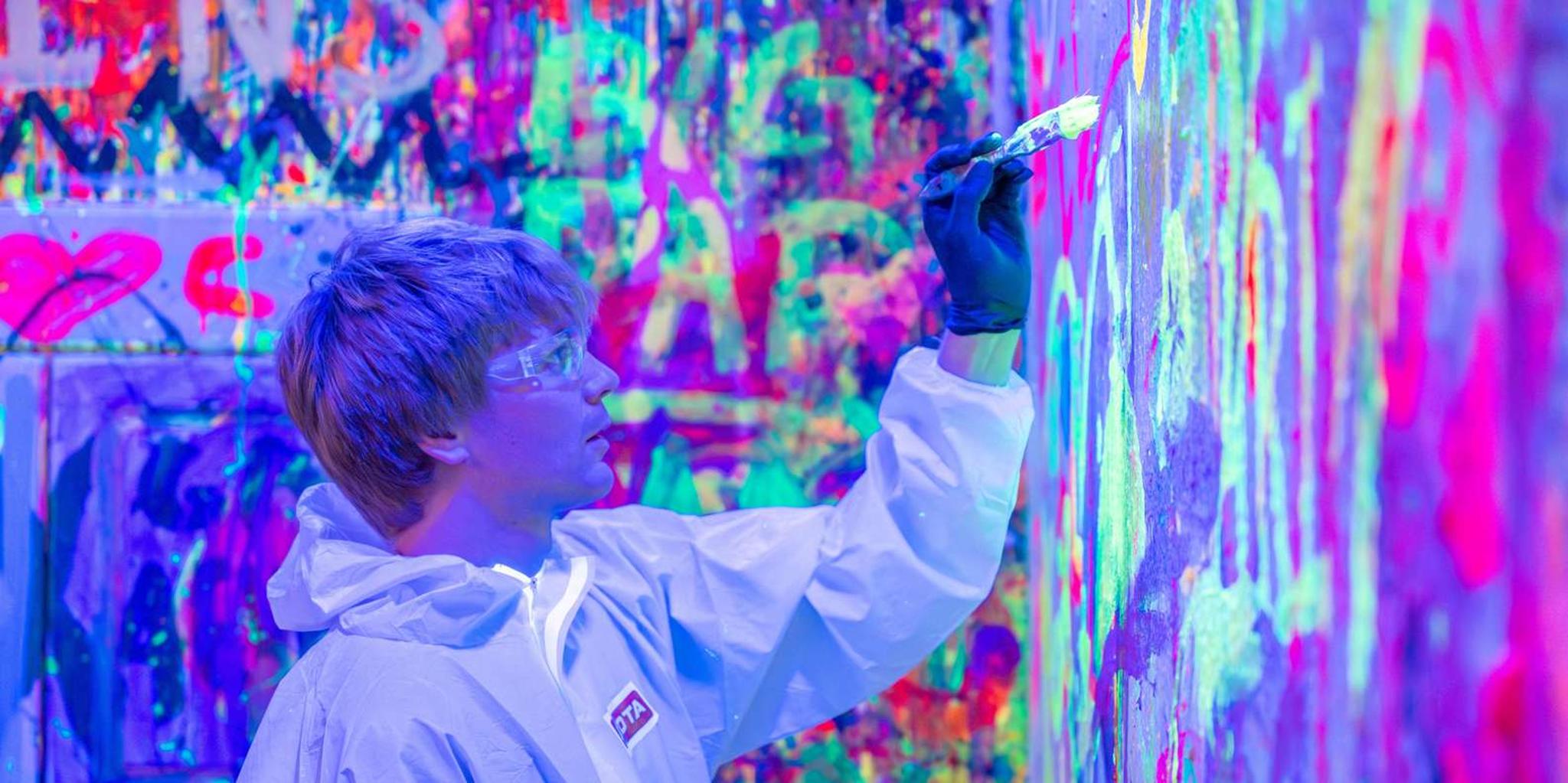 Houston Paint Therapy Experience with Neon Lights - Image 2
