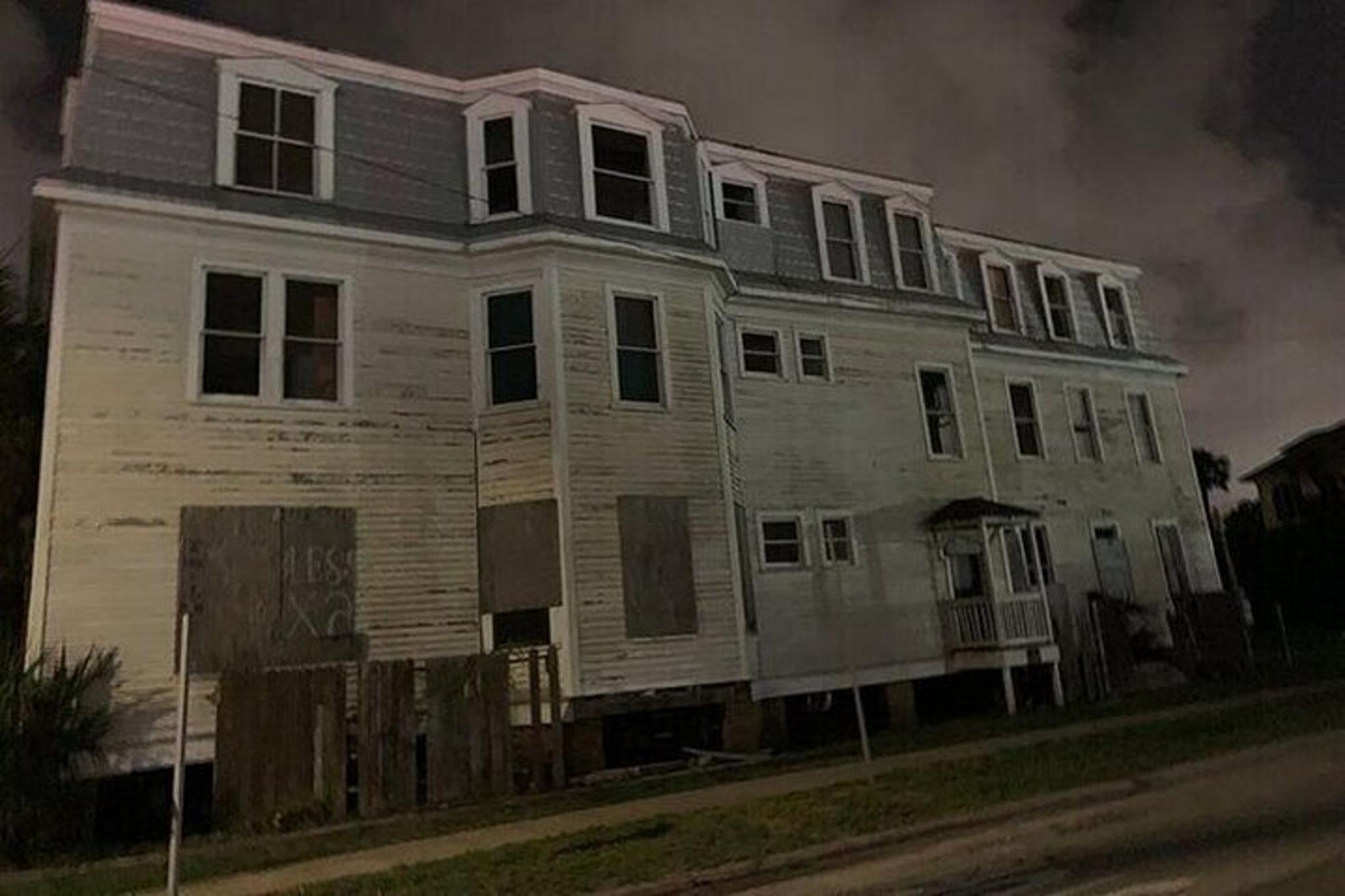 Galveston Ghosts in the Graveyard Tour 90 min - Image 2