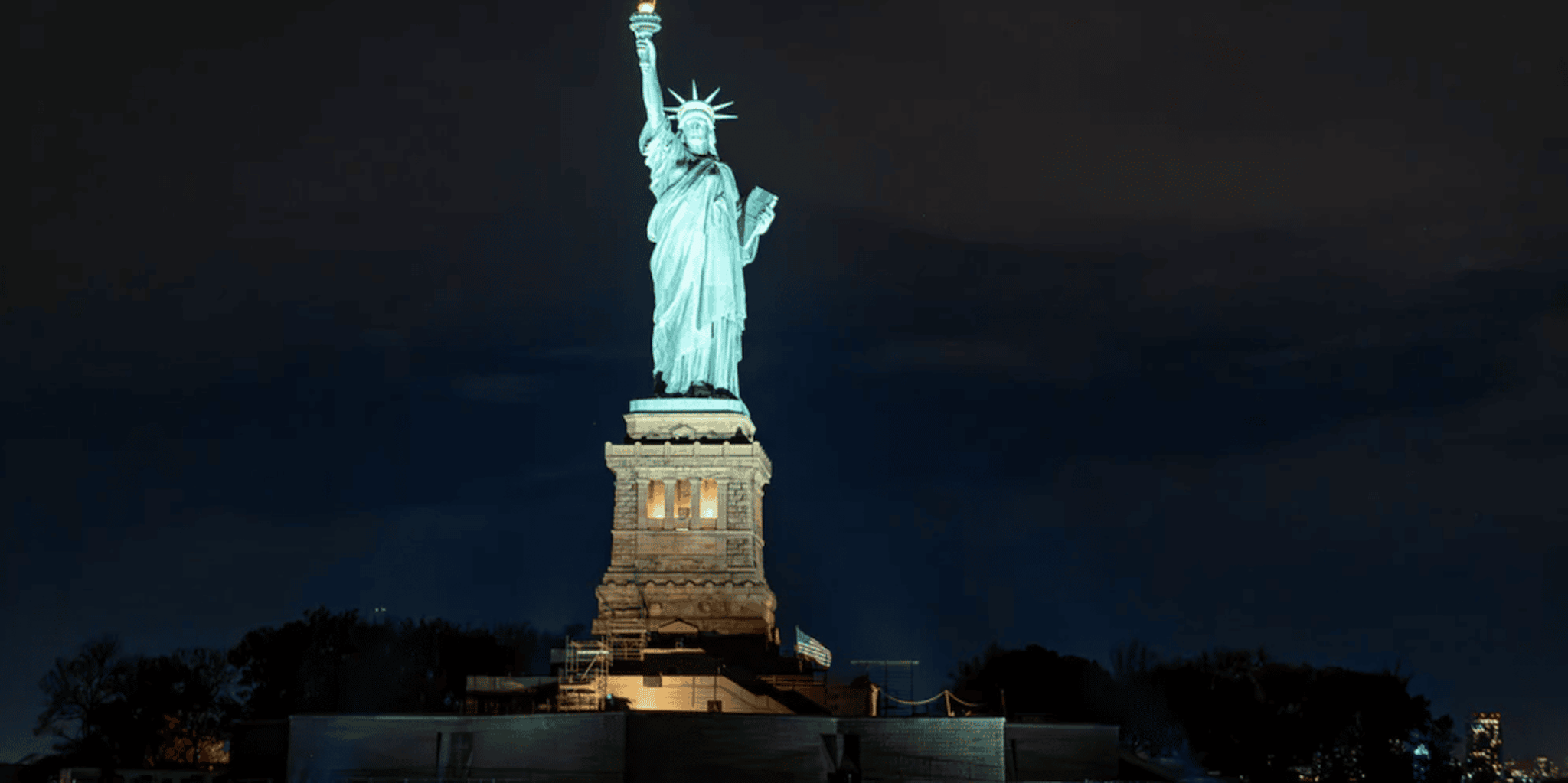 New York City Dinner Cruise on the Eternity - Image 2