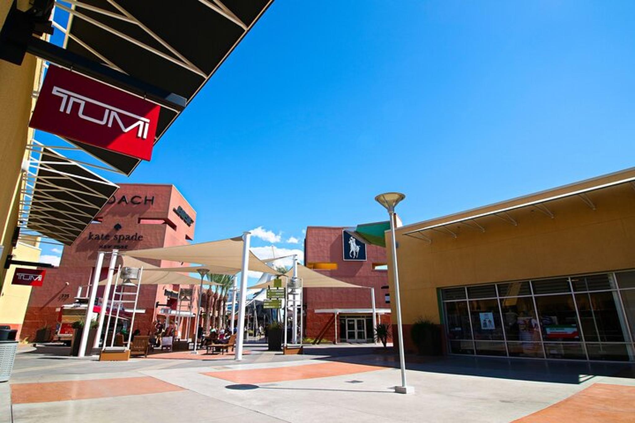 Las Vegas Shopping Tour to North Premium Outlets - Image 5