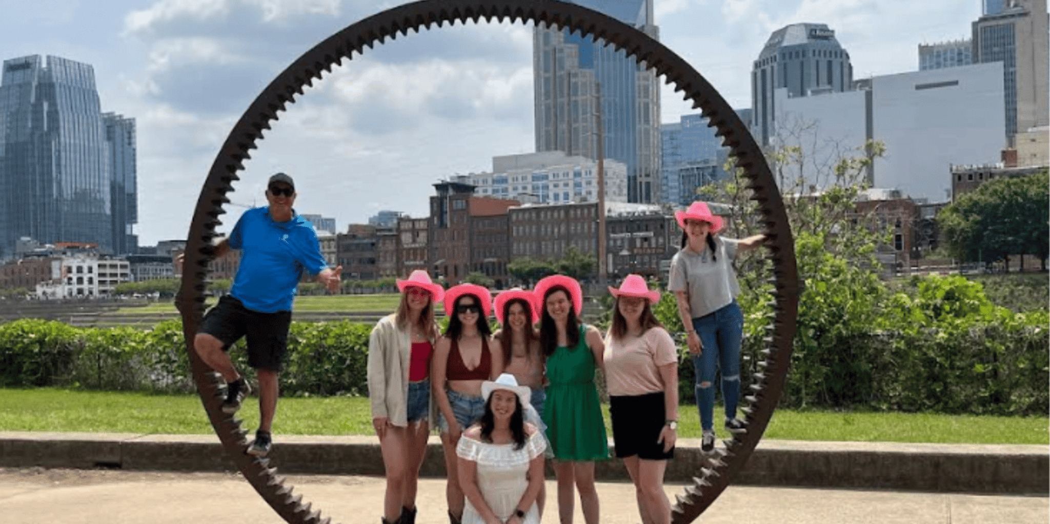 Nashville Open-Air Bus Tour - Image 3