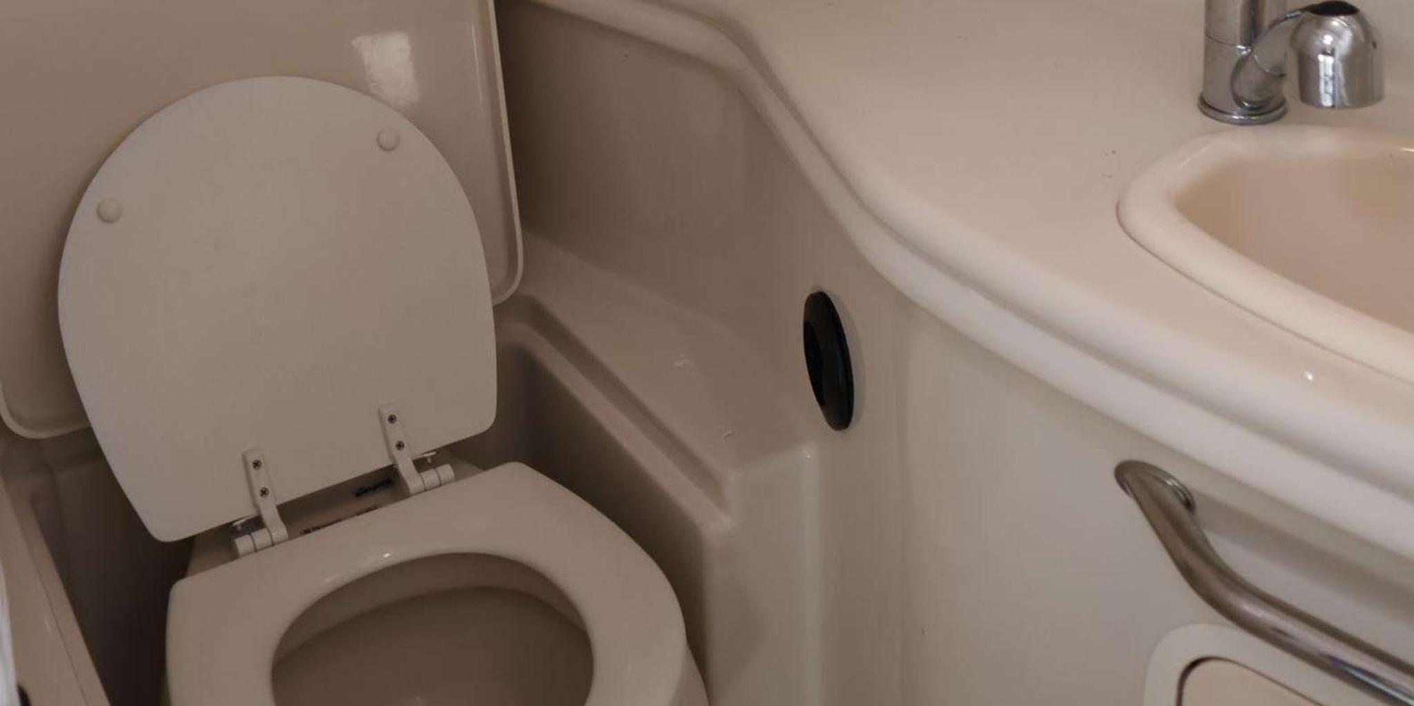 Miami Private Yacht Cruise - Image 6