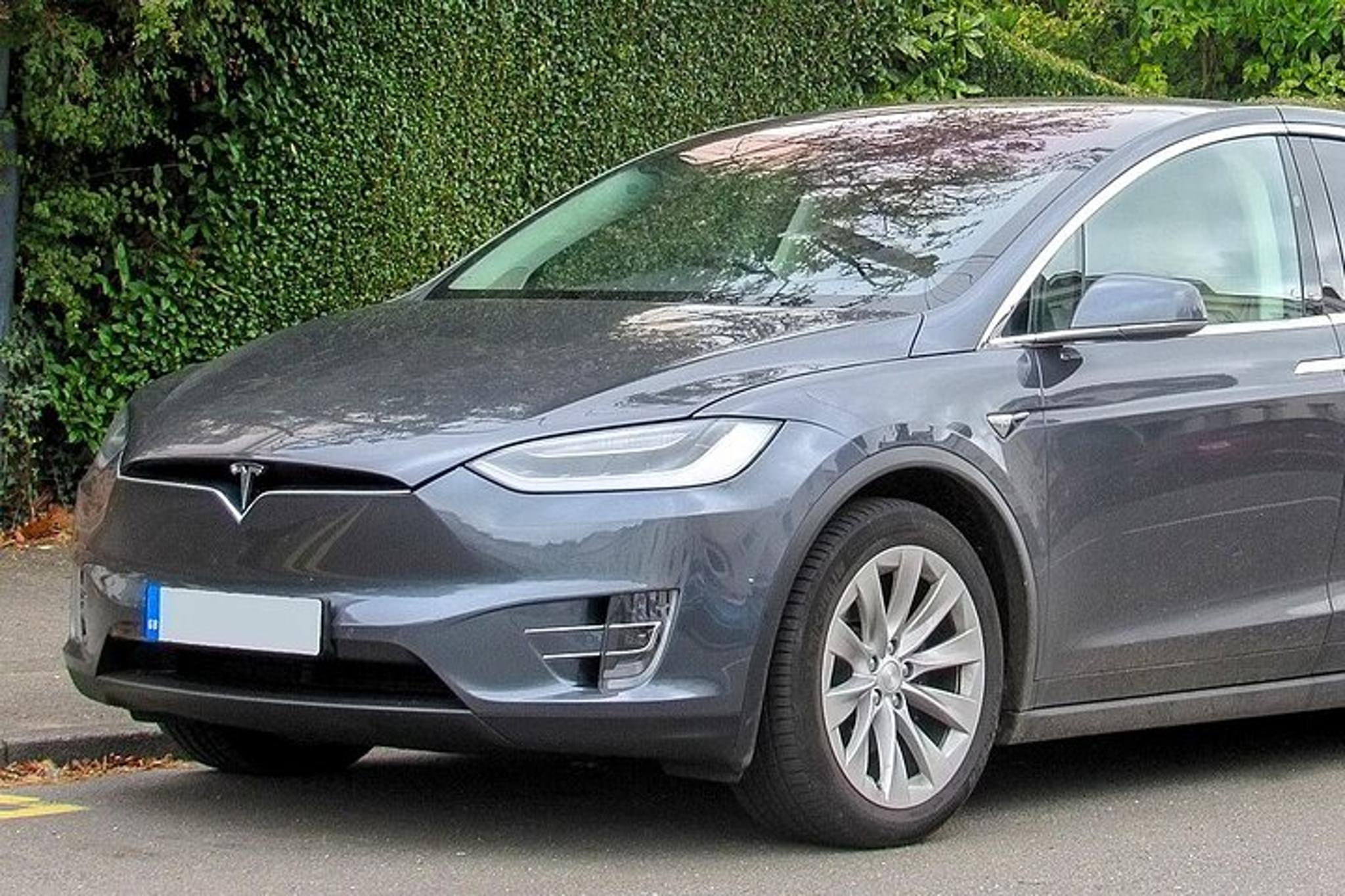 Las Vegas Private Airport Transfer by Electric Vehicle - Image 5