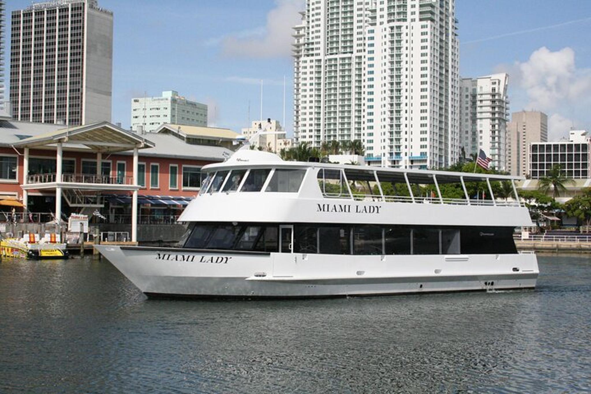 Miami Sightseeing Yacht and South Beach Tour