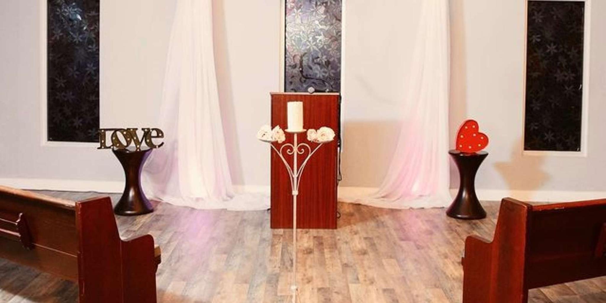 Las Vegas Unique Ceremony - Image 5