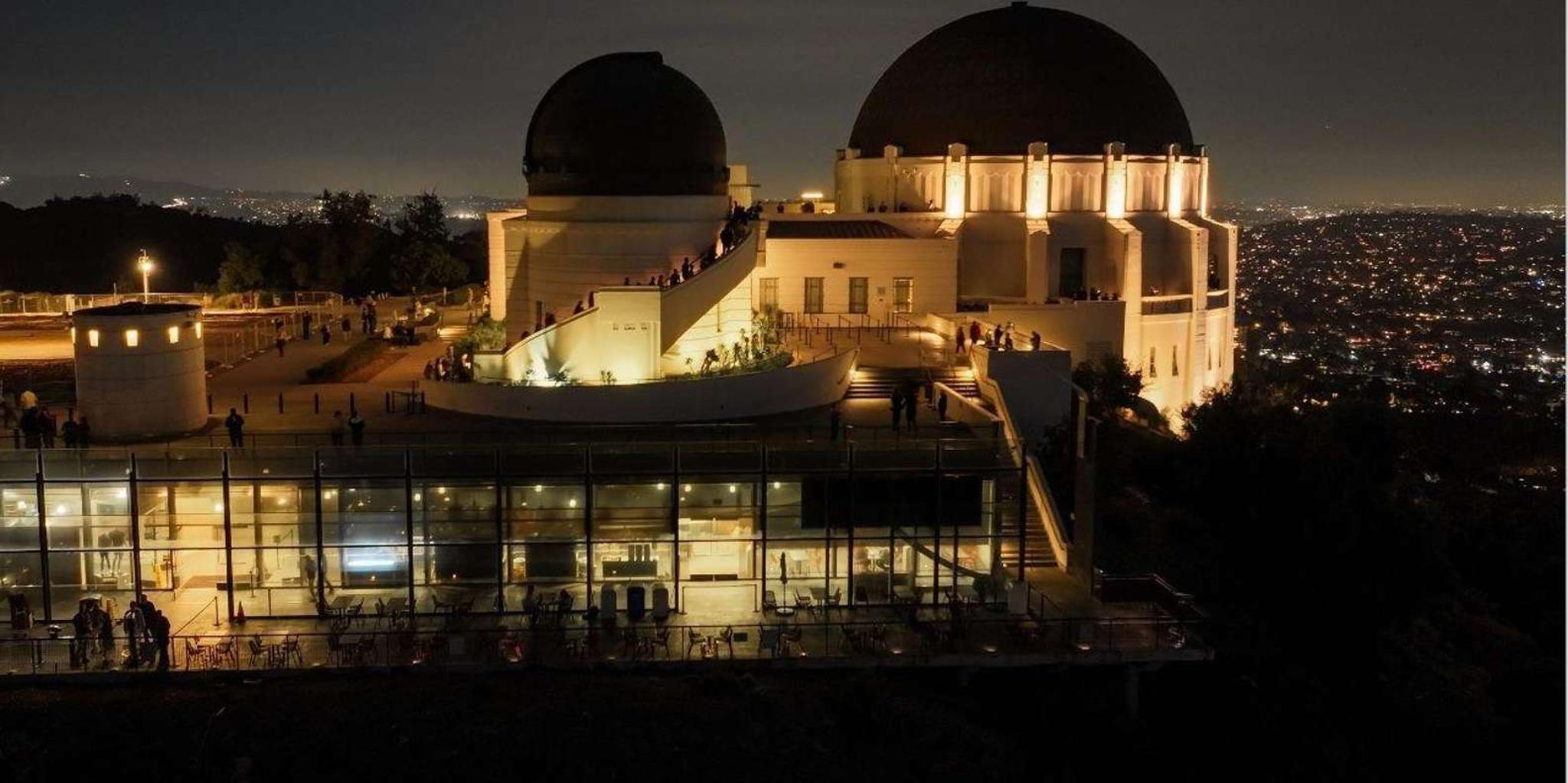 Los Angeles Hollywood Night Tour with Griffith Observatory - Image 5