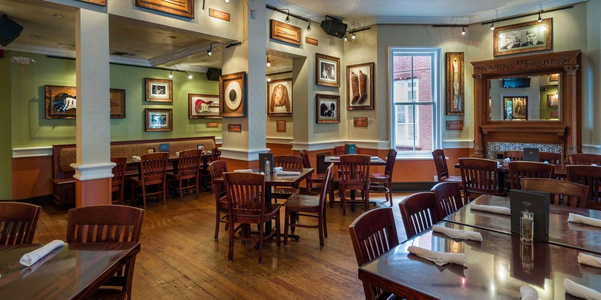 Key West Dining Experience at Hard Rock Cafe - Image 4