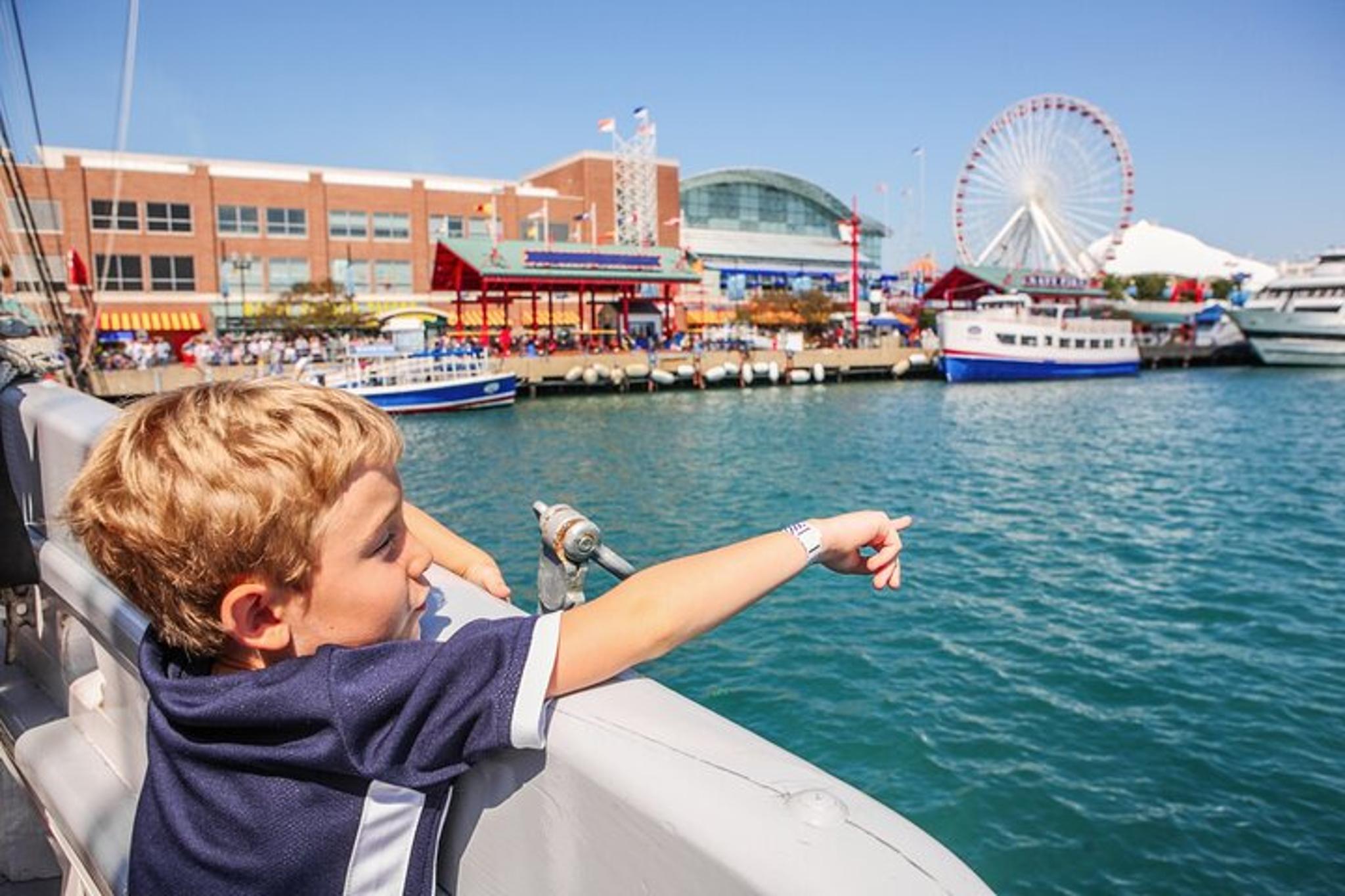 Chicago Walking Tour and Lake Michigan Cruise - Image 2