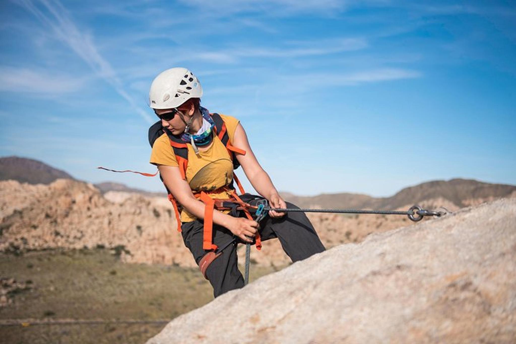 Joshua Tree Rappelling Adventure - Image 3