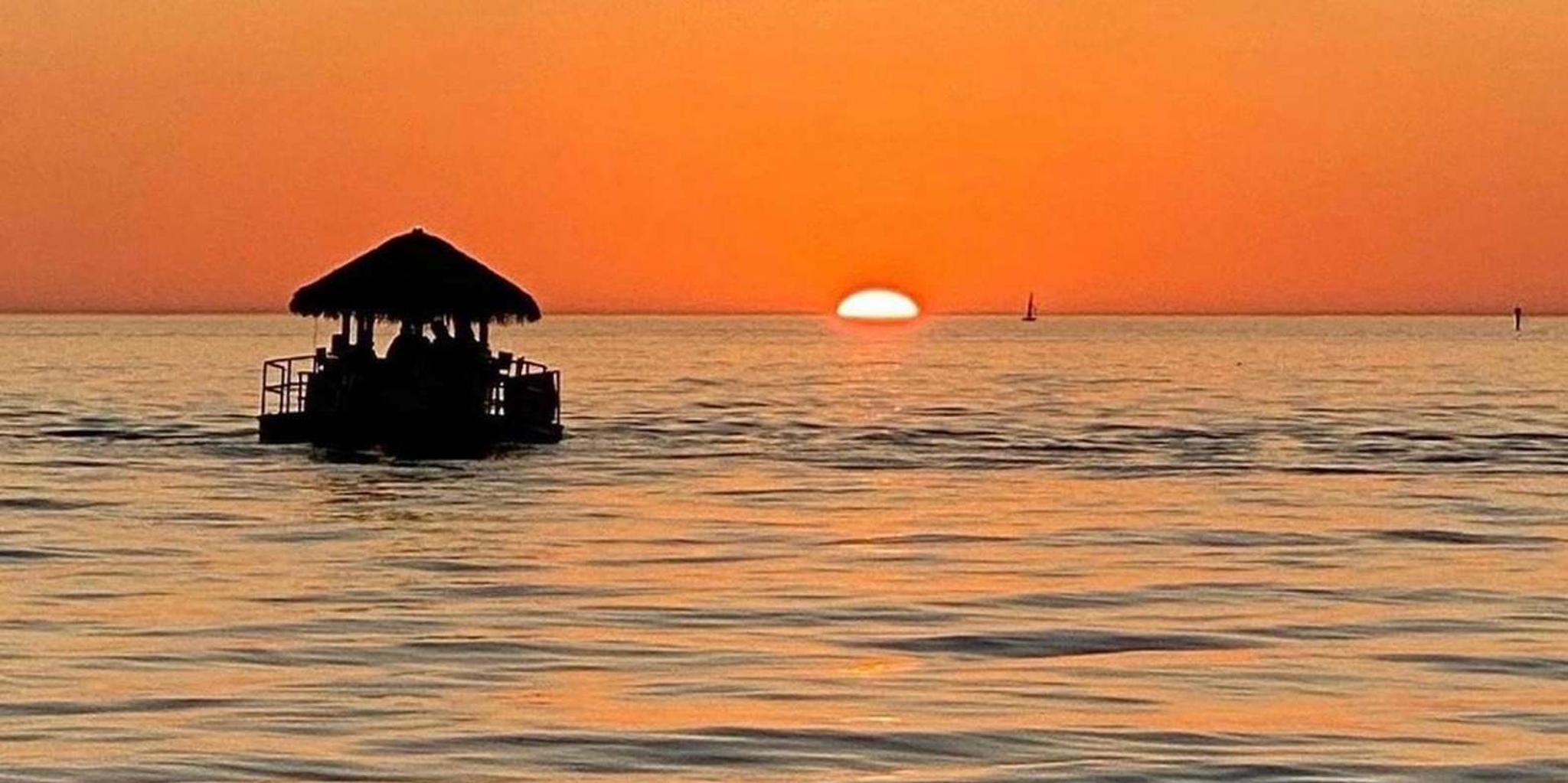 Clearwater Beach Tiki Cruise at Sunset 2 hr - Image 4