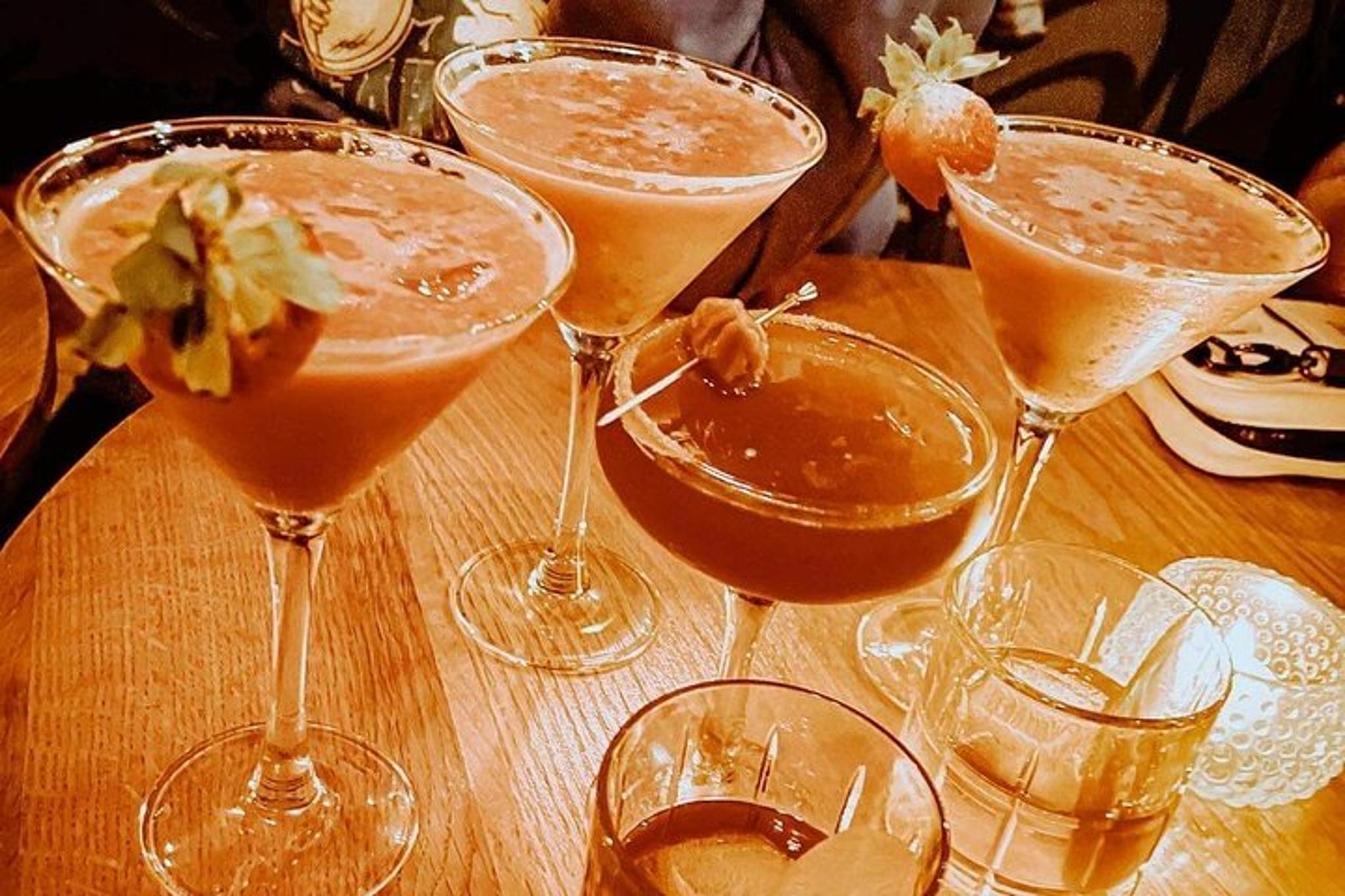 Astoria Party Bus Experience 6 hr - Image 5