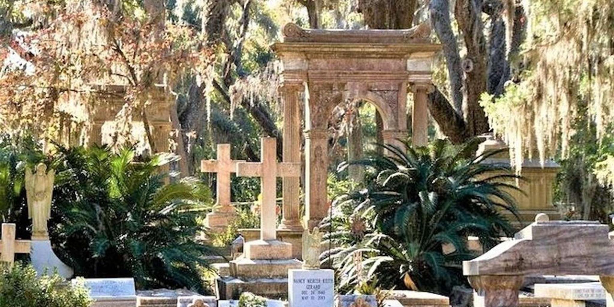 Savannah Bonaventure Cemetery Walking Tour with Transportation - Image 2