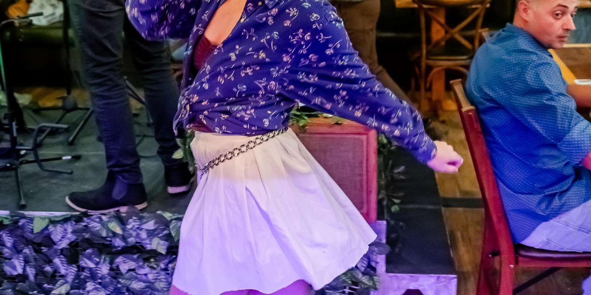 New York City Immersive Dinner Show with Live Music 2 hr