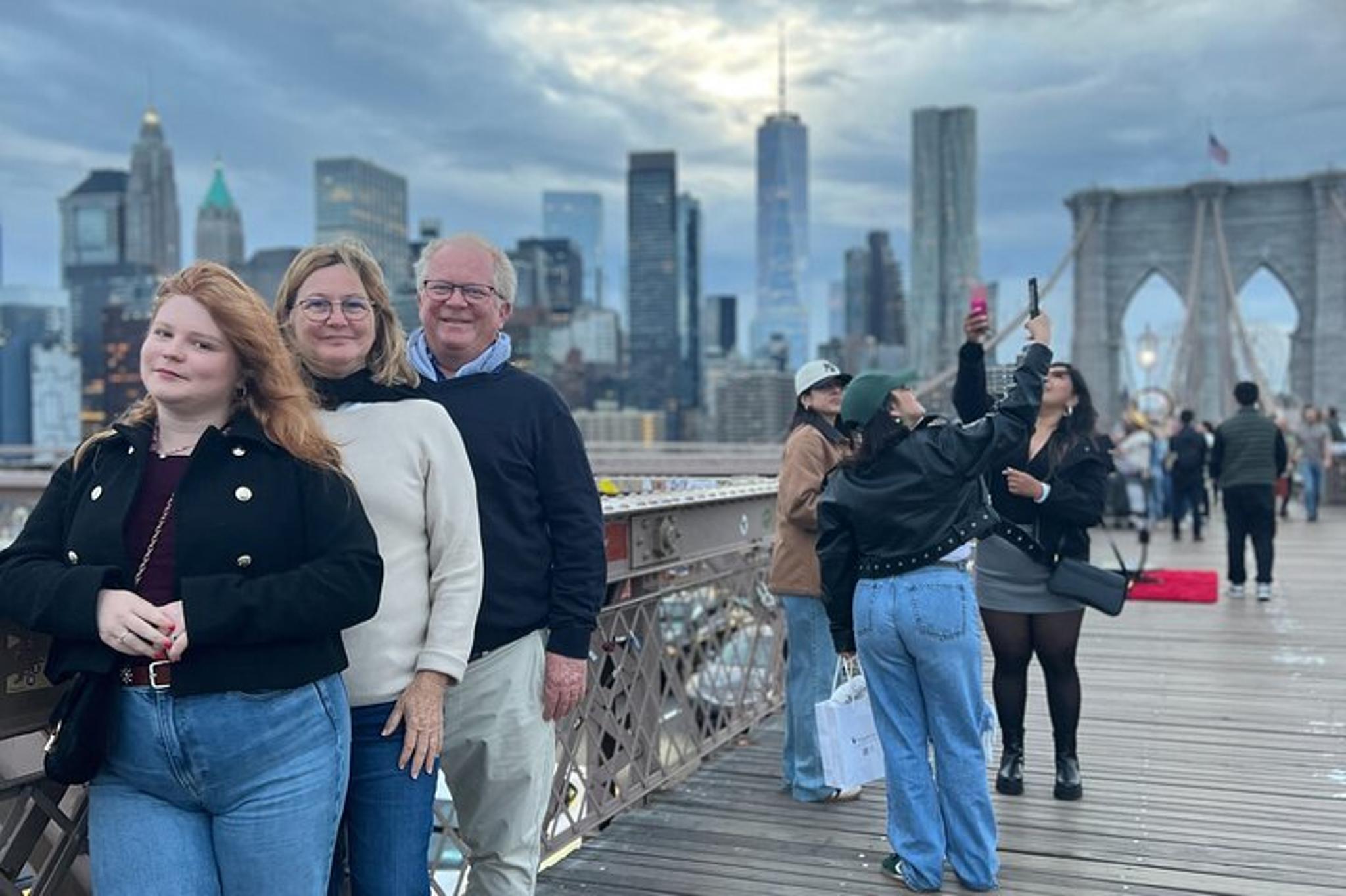 New York City Brooklyn Bridge Walking Tour at Sunset - Image 3