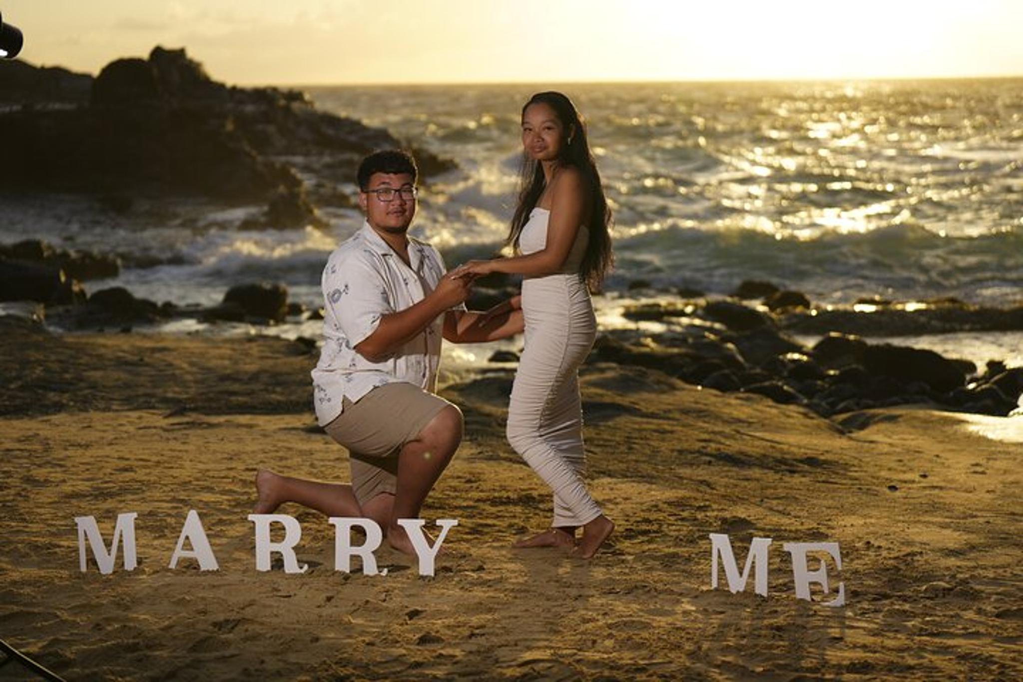 Honolulu Proposal Photo Experience - Image 1