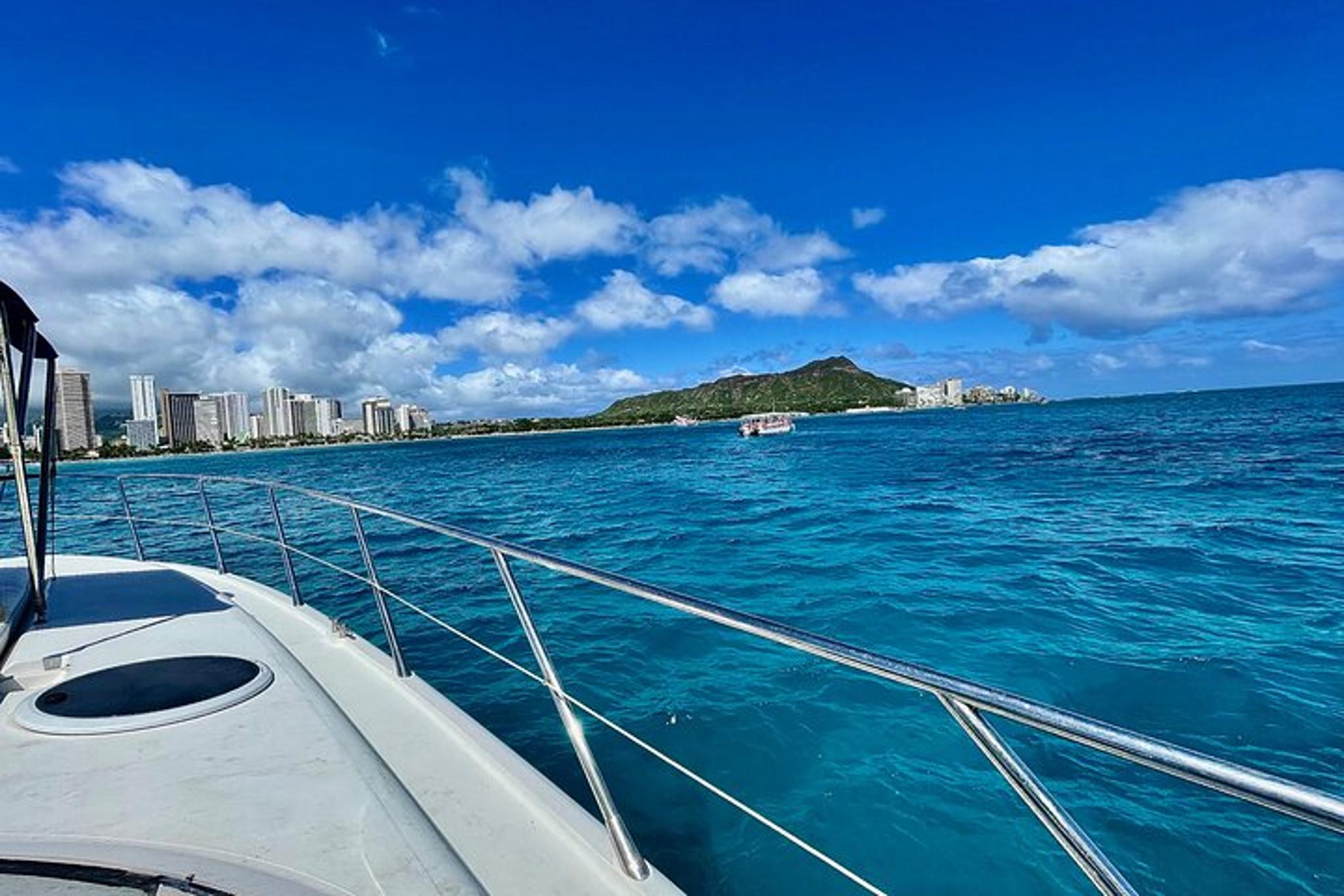 Oahu Fireworks Cruise - Image 5