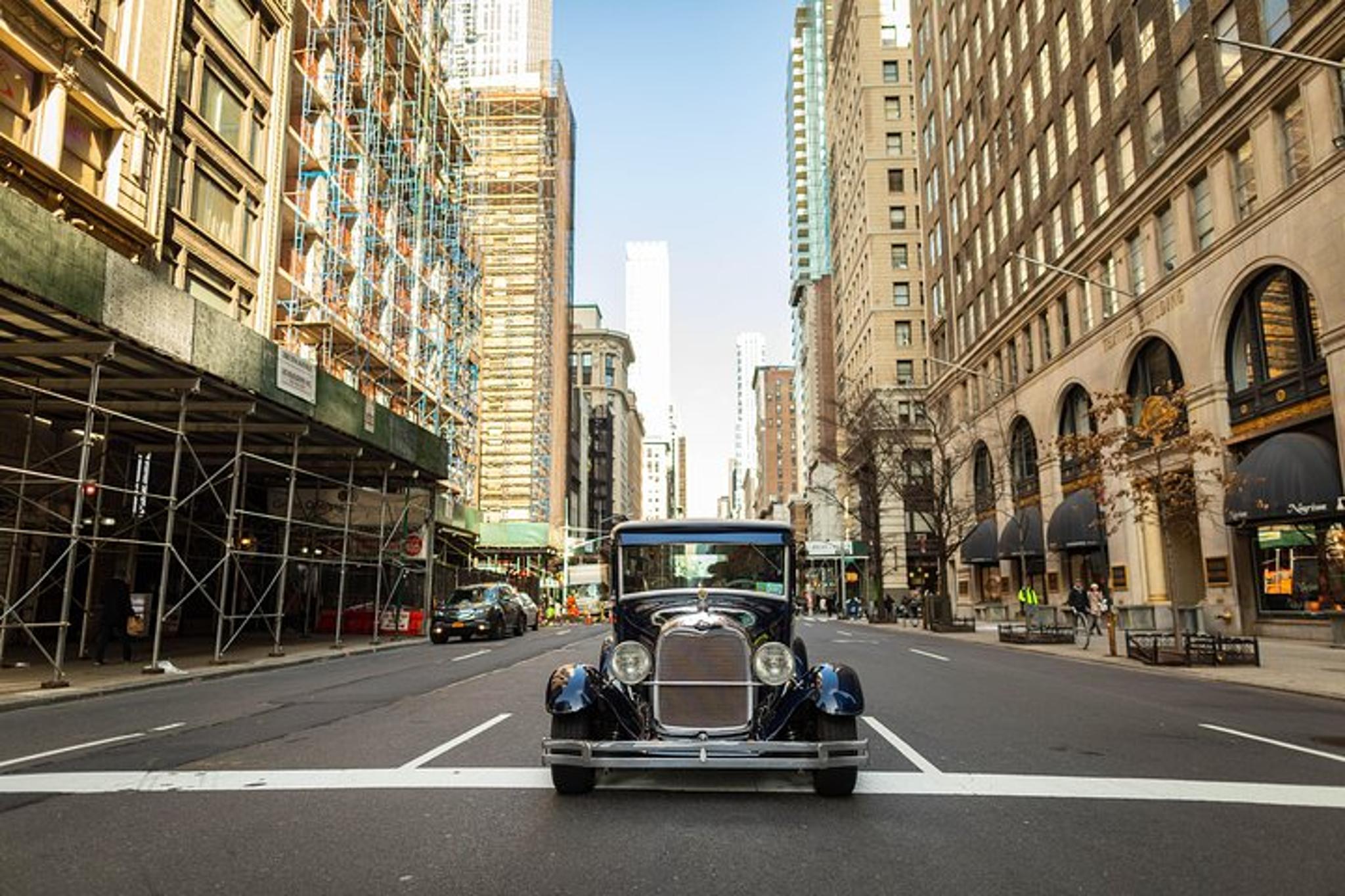 New York City Classic Car Tour Midtown 1 hr - Image 3