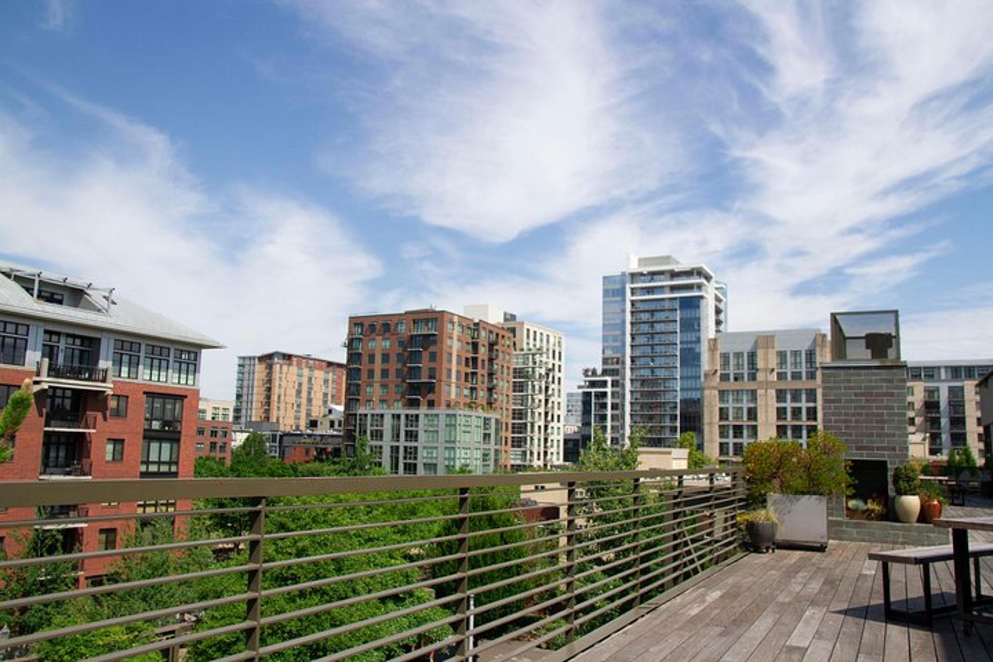 Portland Aerial Tram and Rooftop Tour - Image 2