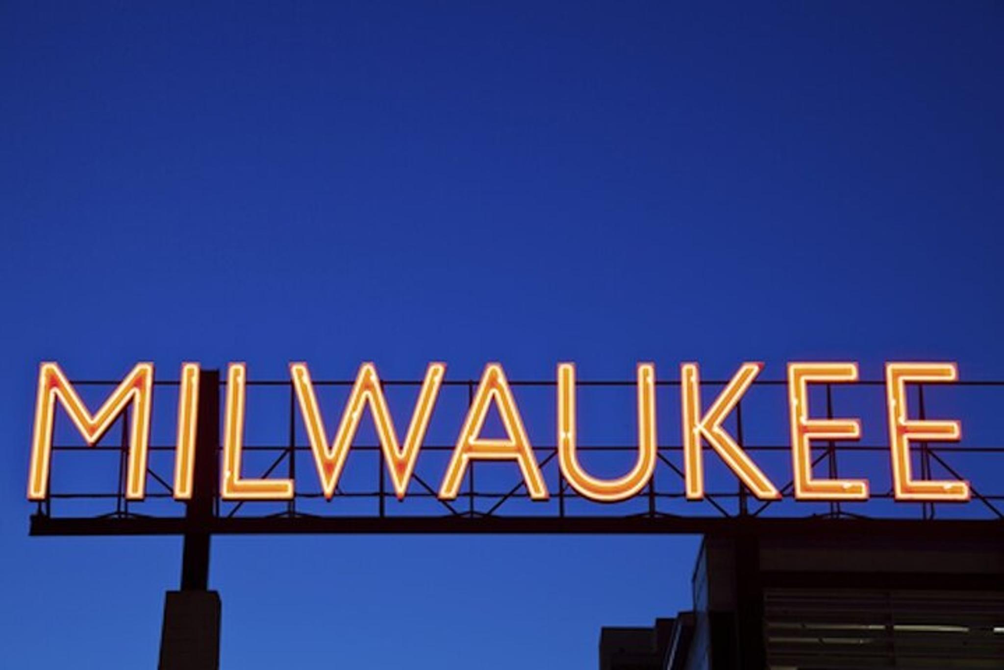 Milwaukee Historic Downtown Walking Tour - Image 3