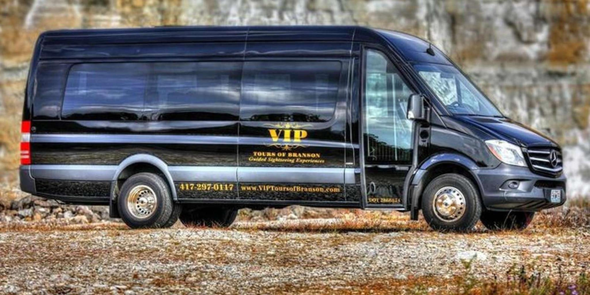 Branson Wine Tasting and Dinner Tour - Image 3
