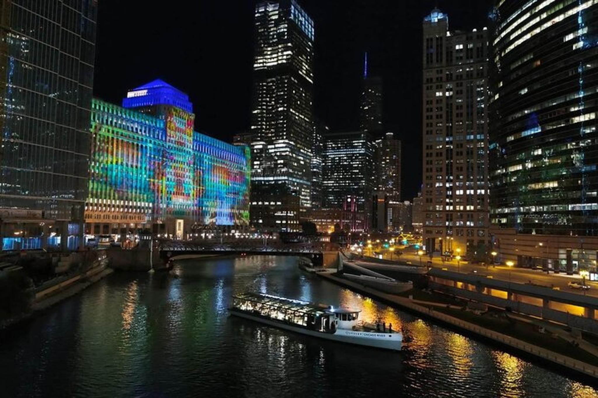 Chicago River Dinner Cruise with Fireworks - Image 2
