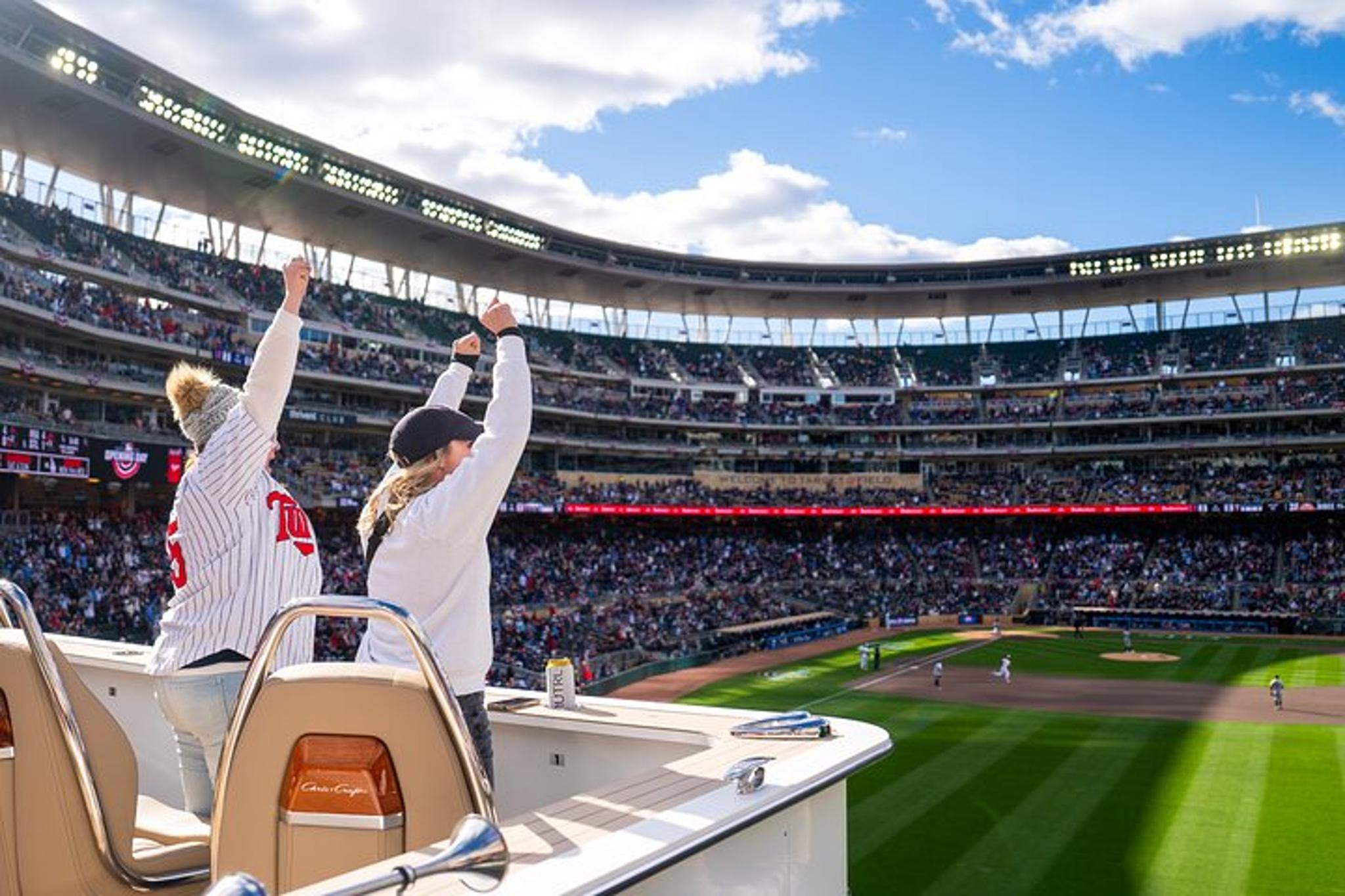 Minneapolis Baseball Game at Target Field - Image 4